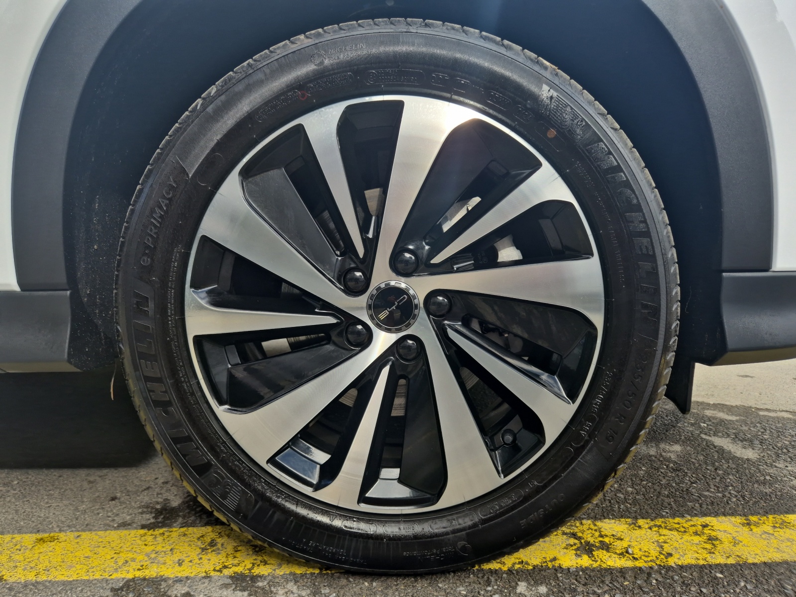 BYD Seal U DM-i Design AWD-image-9