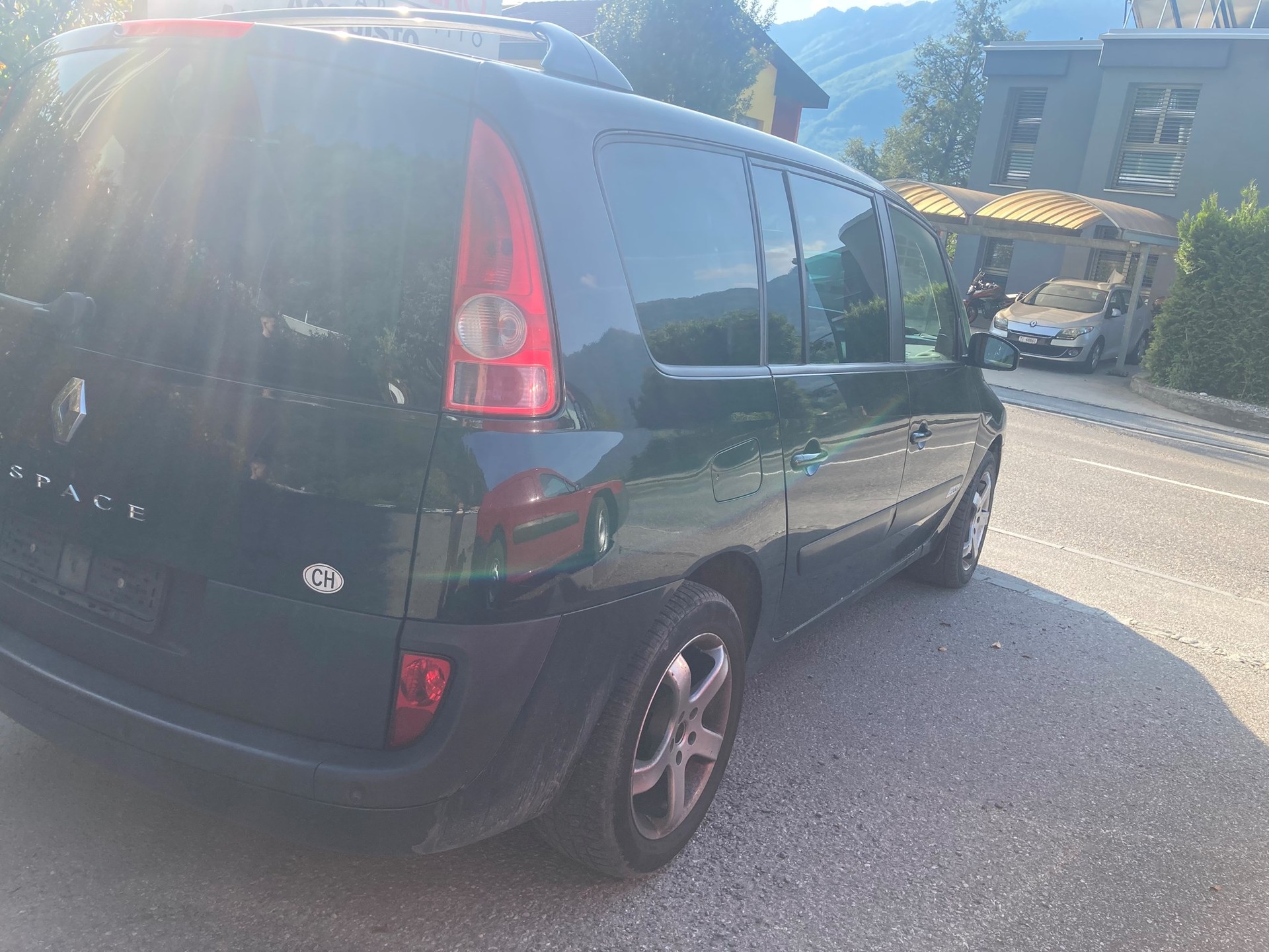 RENAULT Espace 2.2 dCi Dynamique-image-4