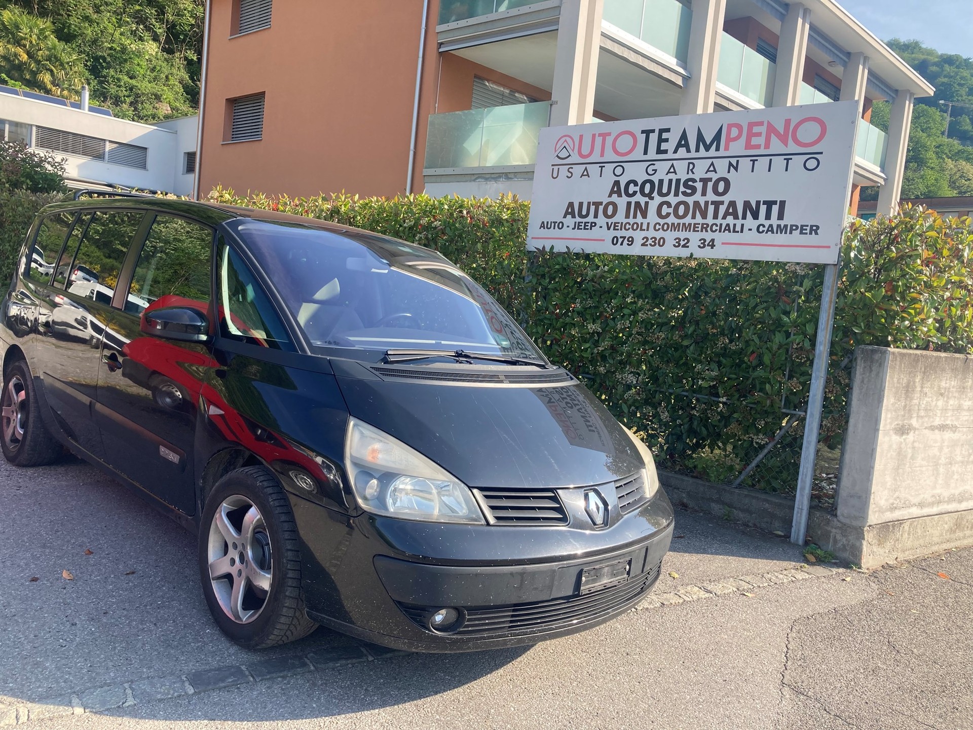 RENAULT Espace 2.2 dCi Dynamique-image-0