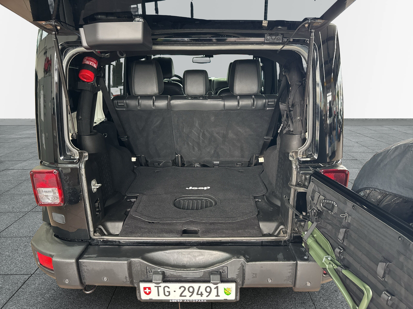 JEEP Wrangler 3.6 V6 Sahara Unlimited-image-6