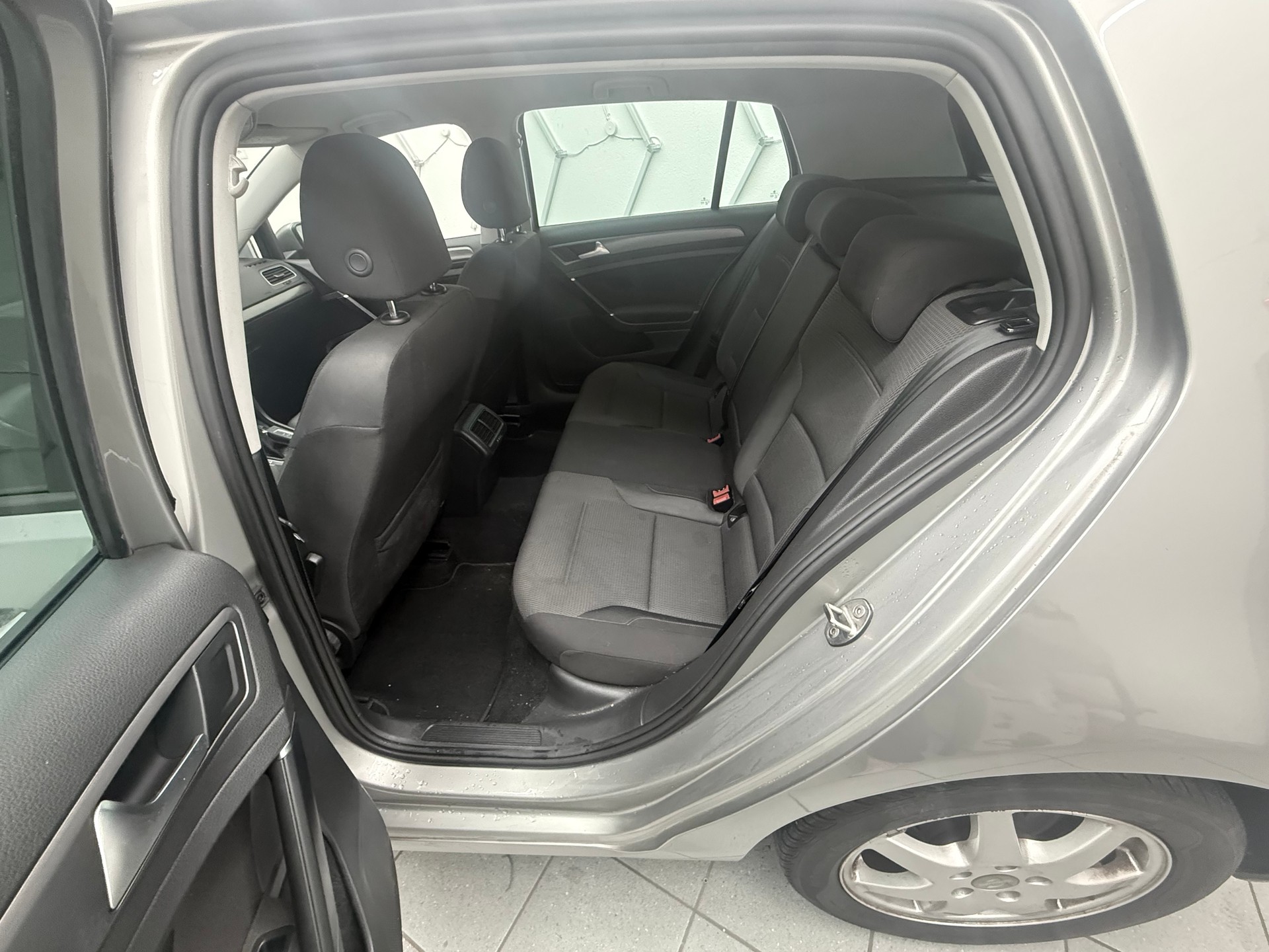 VW Golf 1.6 TDI Comfortline-image-5
