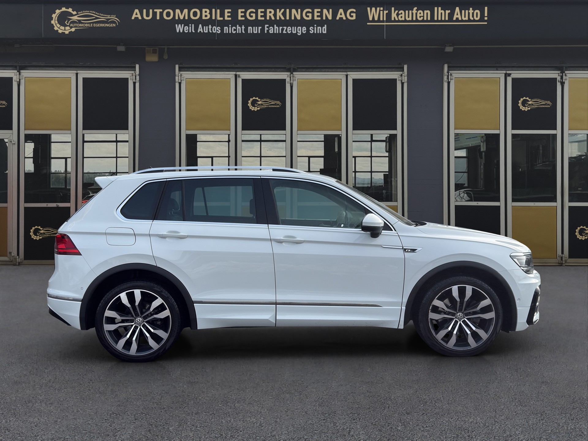 VW Tiguan 2.0 TSI Highline DSG-image-3