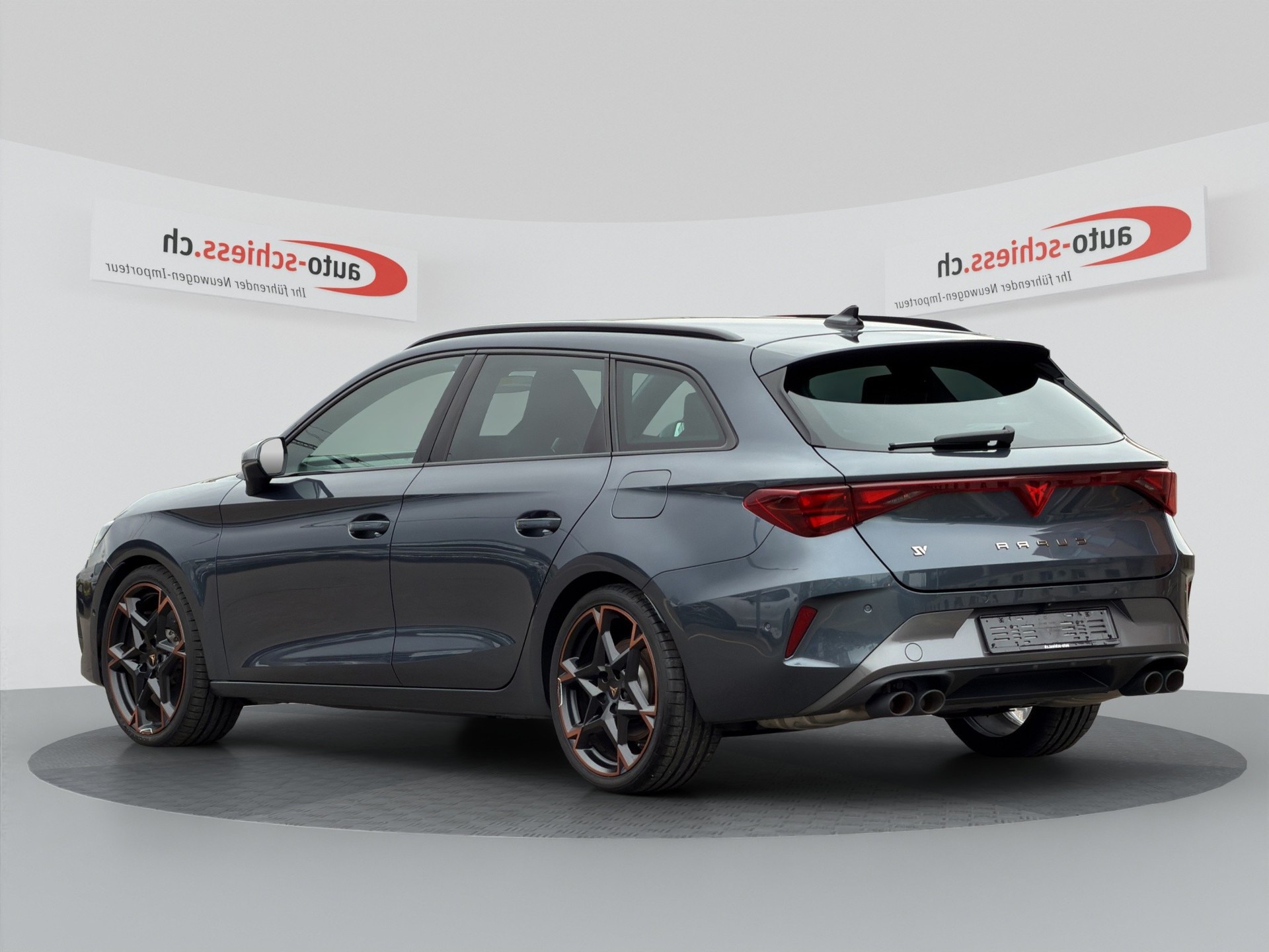 CUPRA LEON ST 2.0 TSI VZ DSG 4Drive-image-3