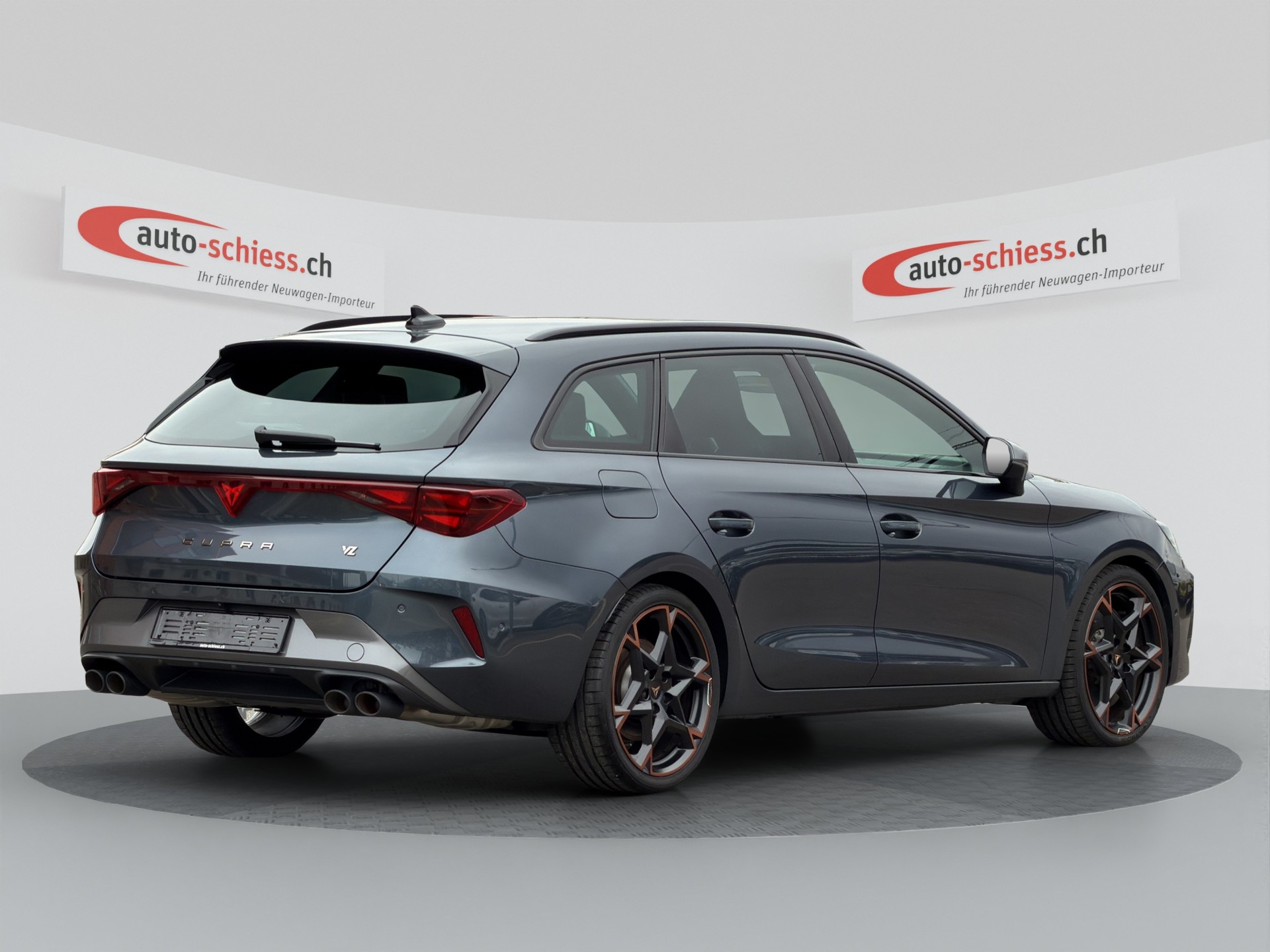 CUPRA LEON ST 2.0 TSI VZ DSG 4Drive-image-4