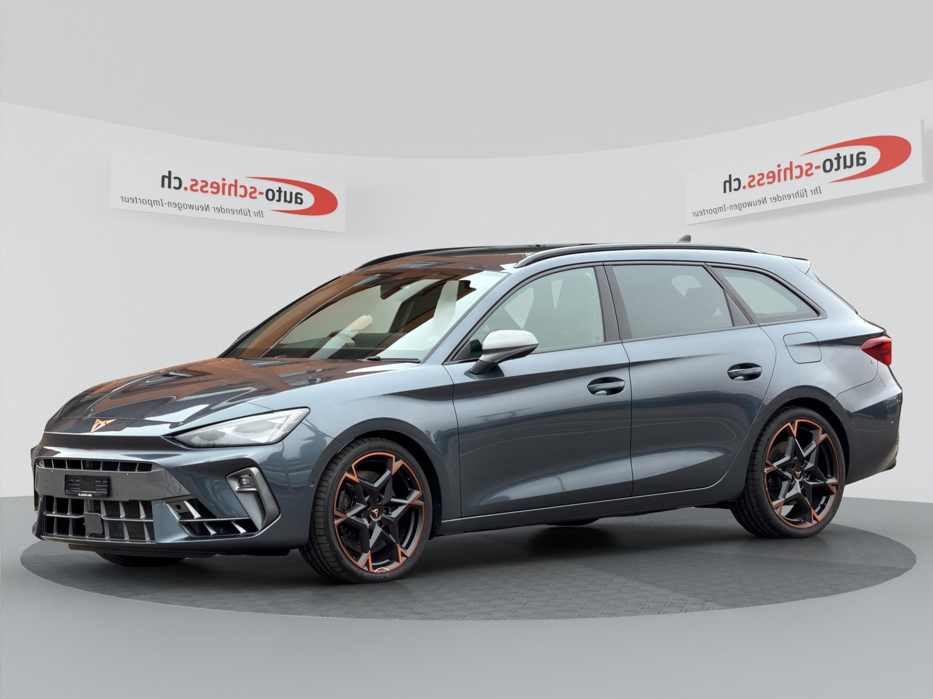 CUPRA LEON ST 2.0 TSI VZ DSG 4Drive-image-2