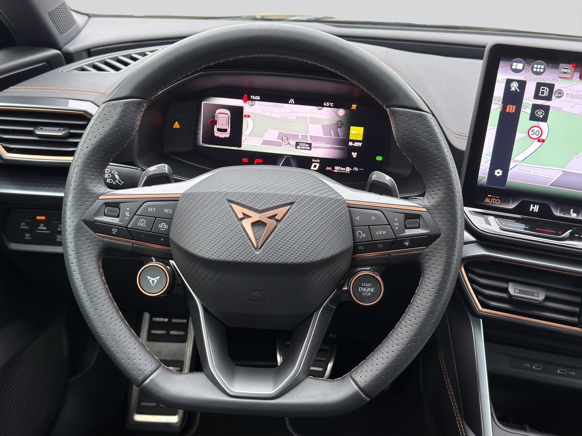 CUPRA LEON ST 2.0 TSI VZ DSG 4Drive-image-9