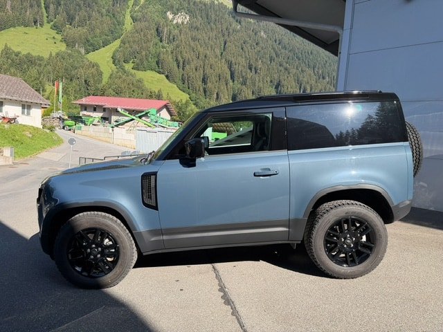 LAND ROVER Defender 90 3.0 D I6 250 Hardtop S-image-0