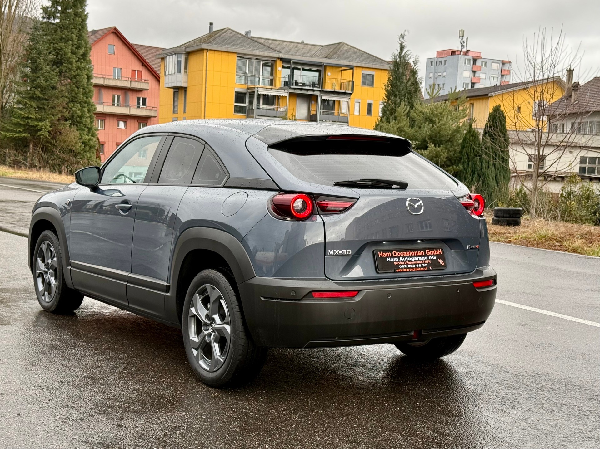 MAZDA MX-30 Skyactiv R-EV Exclusive-Line-showroom-element-2