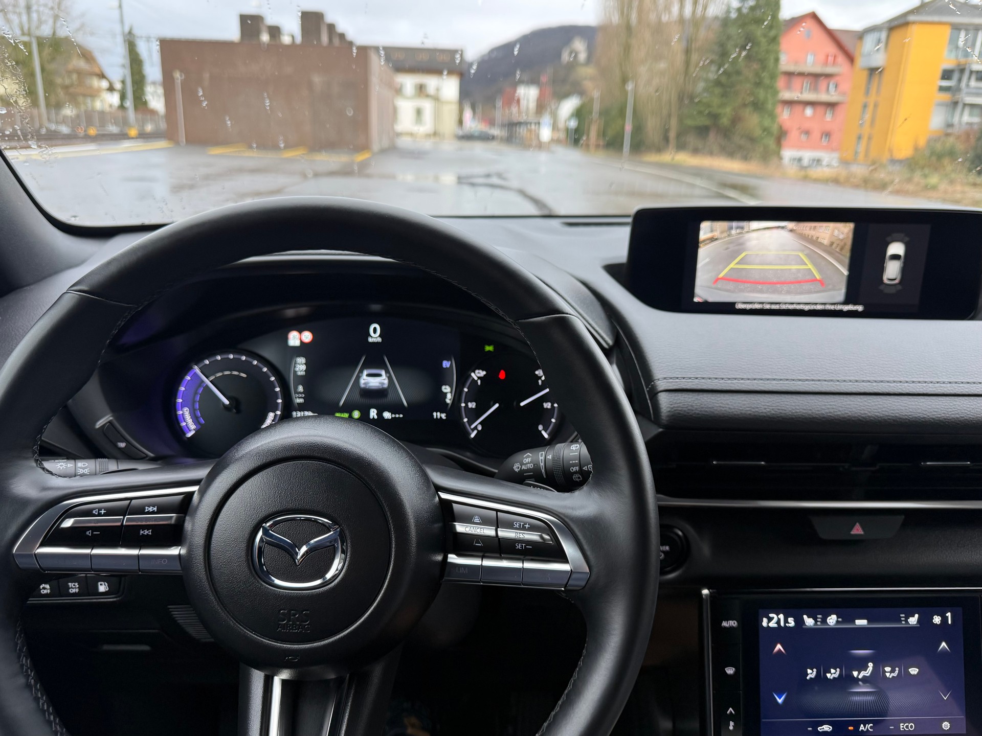 MAZDA MX-30 Skyactiv R-EV Exclusive-Line-image-6