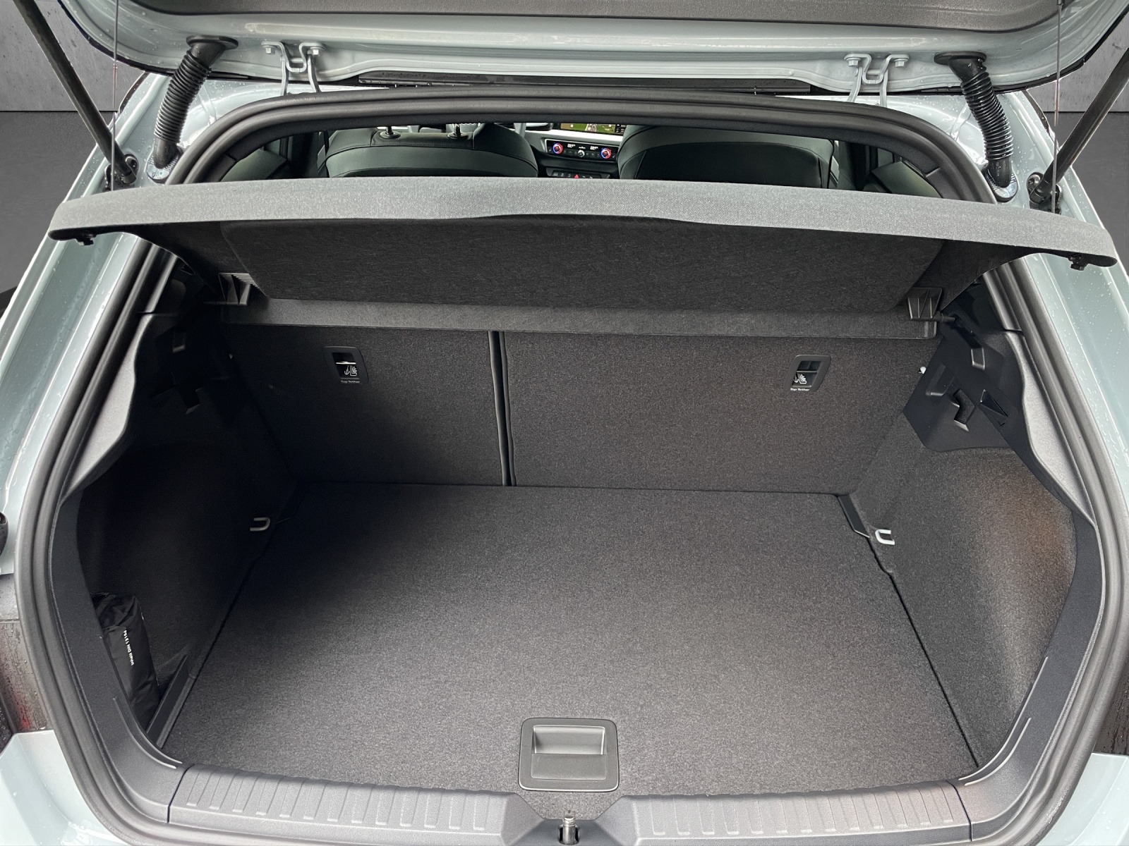 AUDI A1 Sportback 30 TFSI S Line Attraction S-tronic-image-14