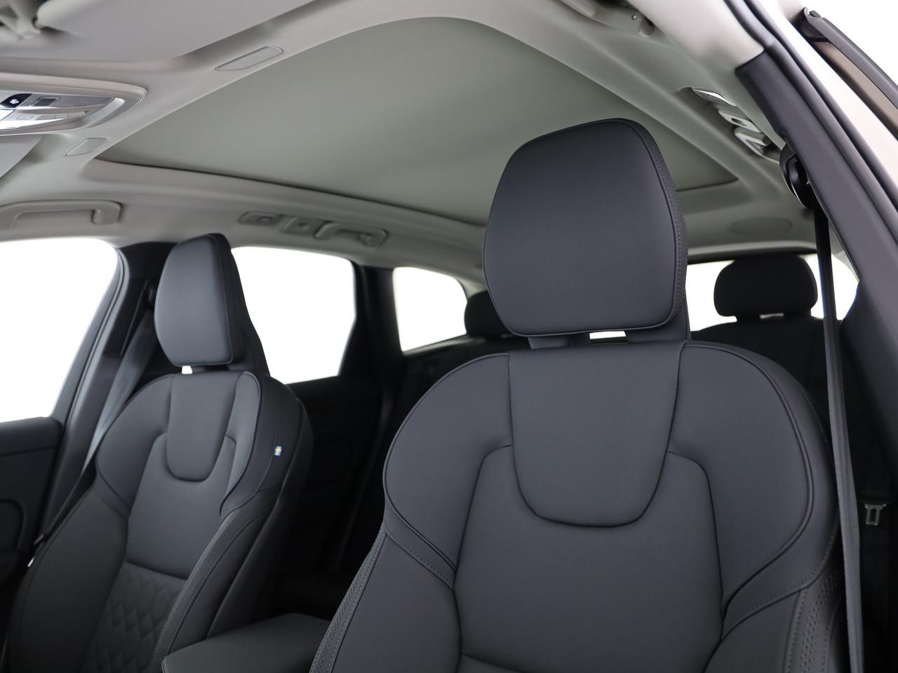 VOLVO XC60 2.0 B5 MH Ultra Dark AWD-image-8