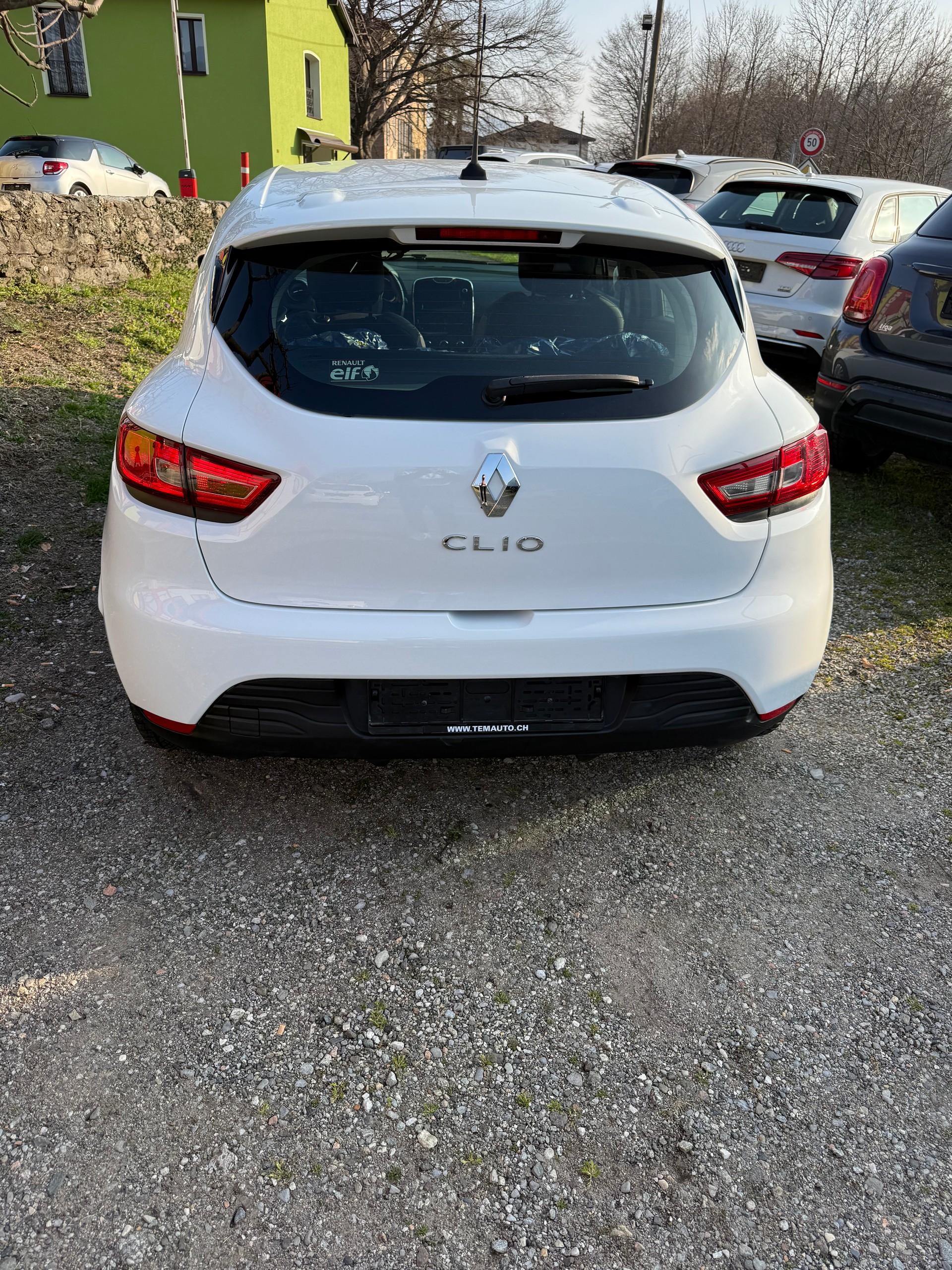 RENAULT Clio 1.2 16V Authentique-image-3