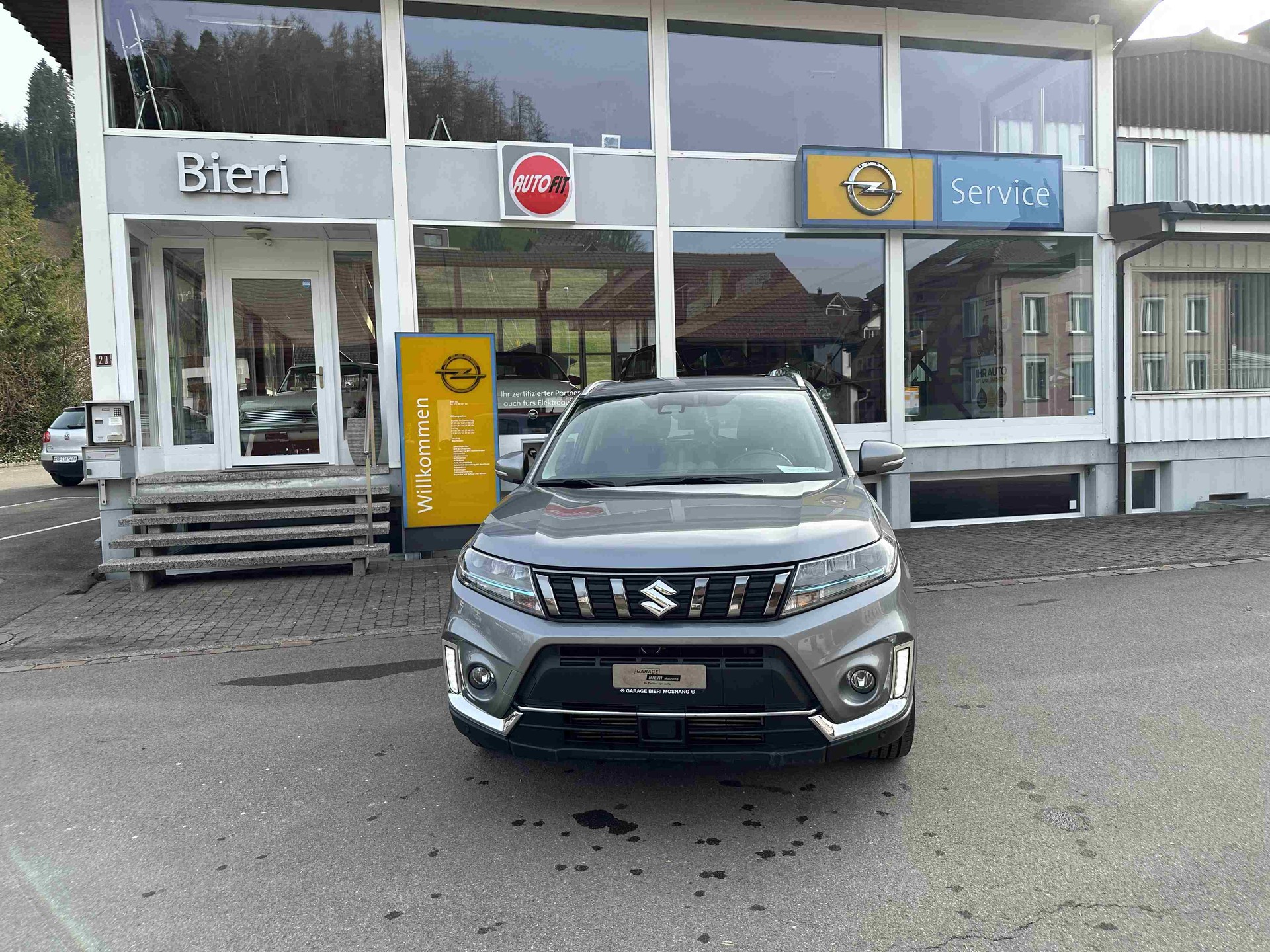 SUZUKI Vitara 1.4 T Generation Top Hybrid 4x4-showroom-element-1