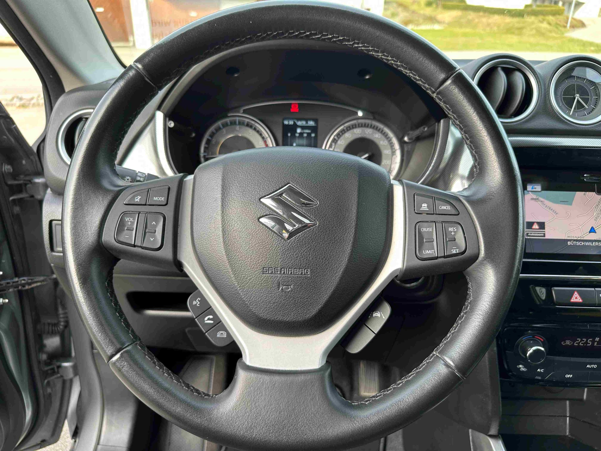 SUZUKI Vitara 1.4 T Generation Top Hybrid 4x4-image-9