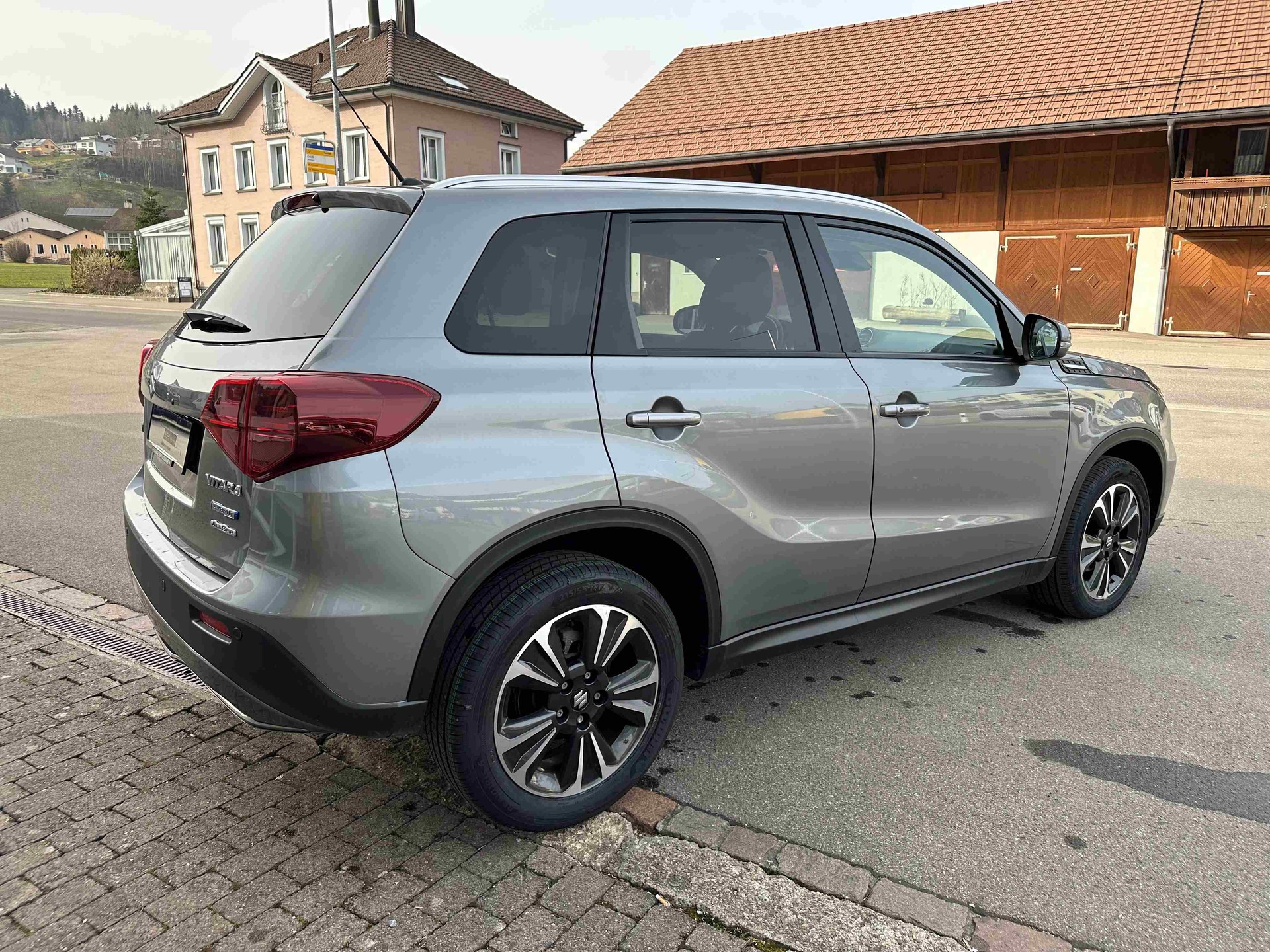 SUZUKI Vitara 1.4 T Generation Top Hybrid 4x4-image-6