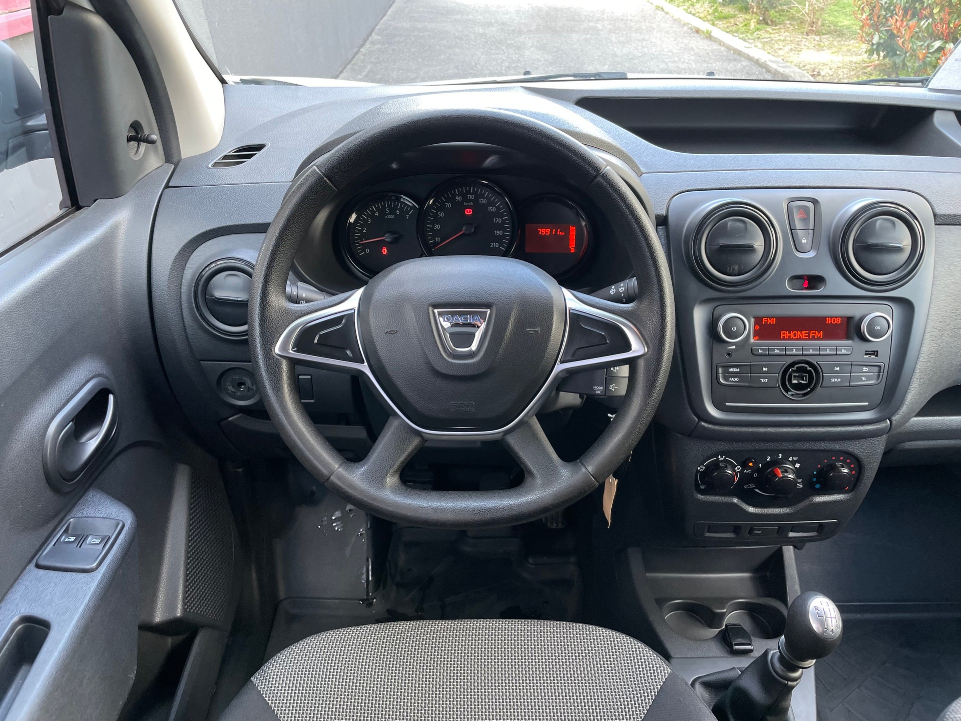 DACIA Dokker Van TCe 100 PF Essential-image-7