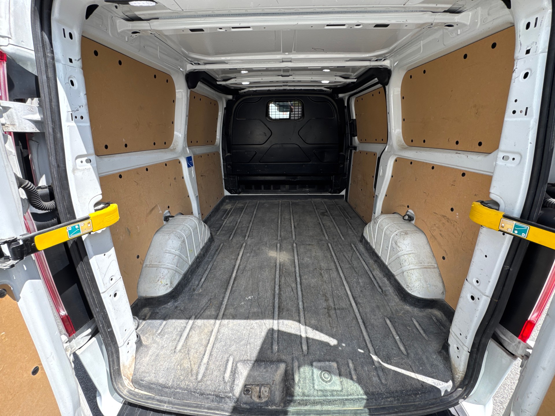 FORD Transit Custom Van 300 L1H1 Ambiente-image-5