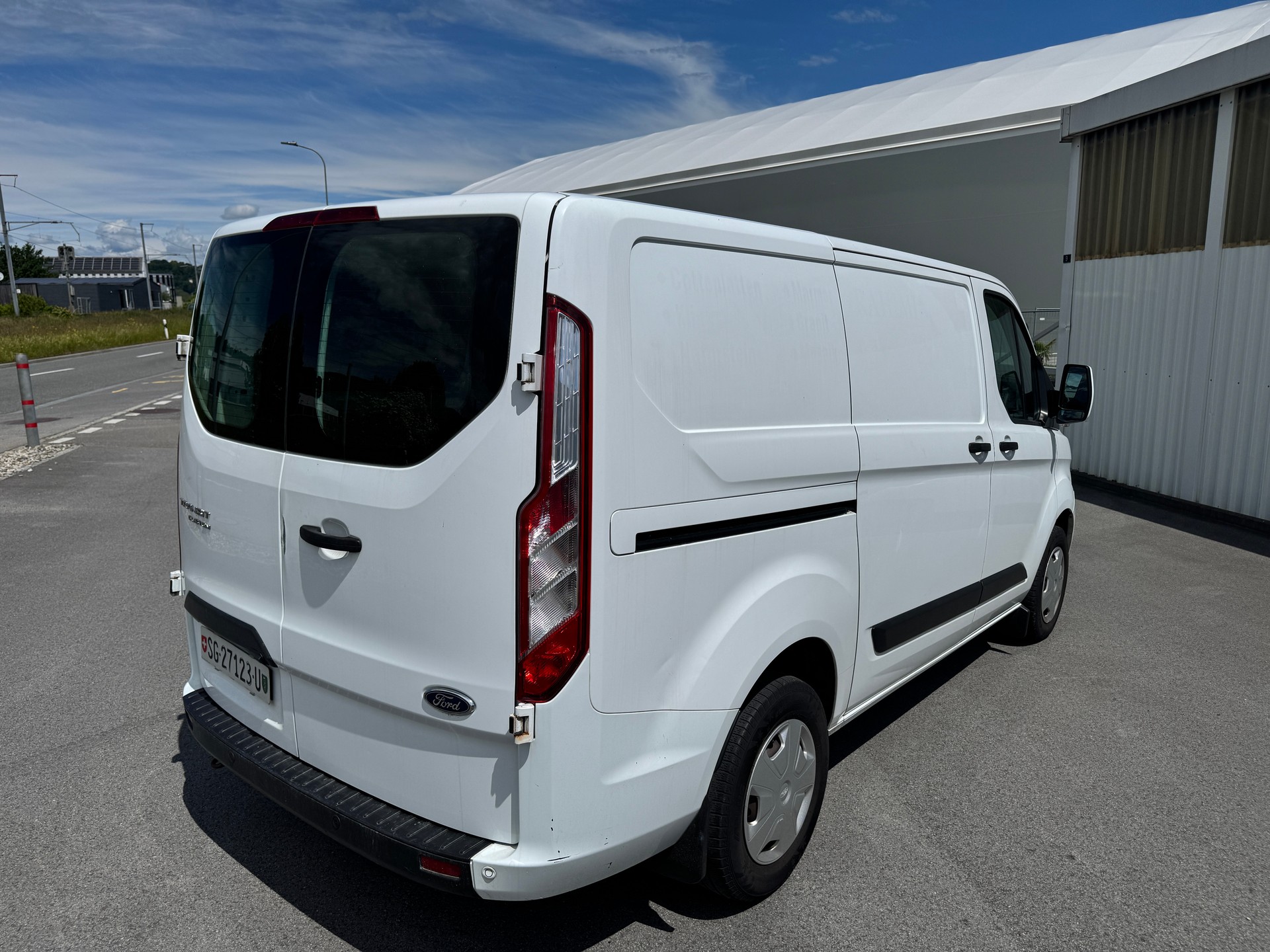 FORD Transit Custom Van 300 L1H1 Ambiente-image-2