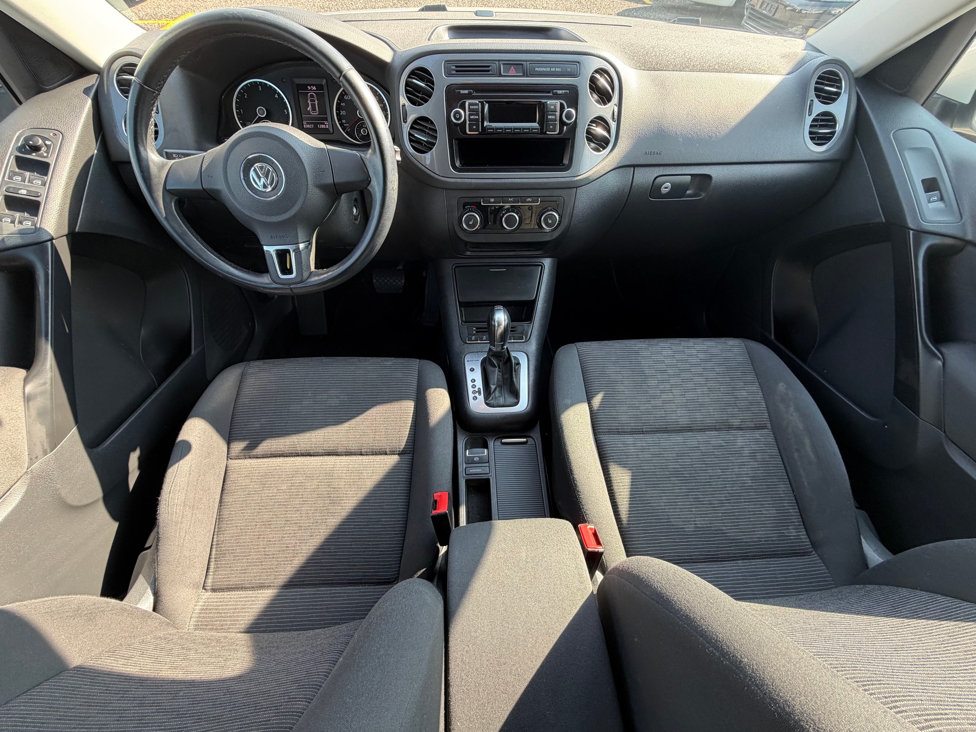 VW Tiguan 2.0 TDI BlueMotion Trend&Fun 4Motion DSG-image-10