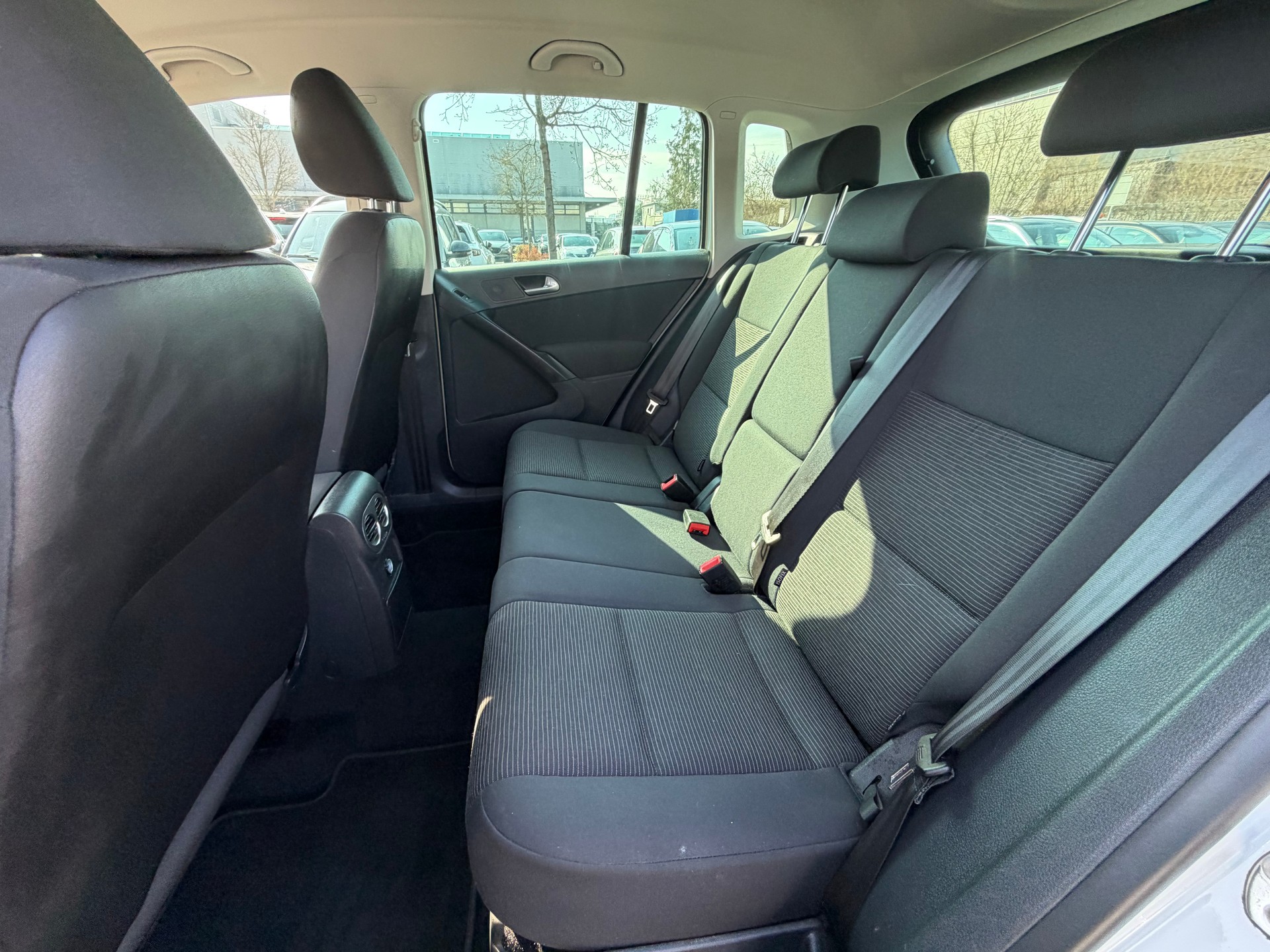 VW Tiguan 2.0 TDI BlueMotion Trend&Fun 4Motion DSG-image-9