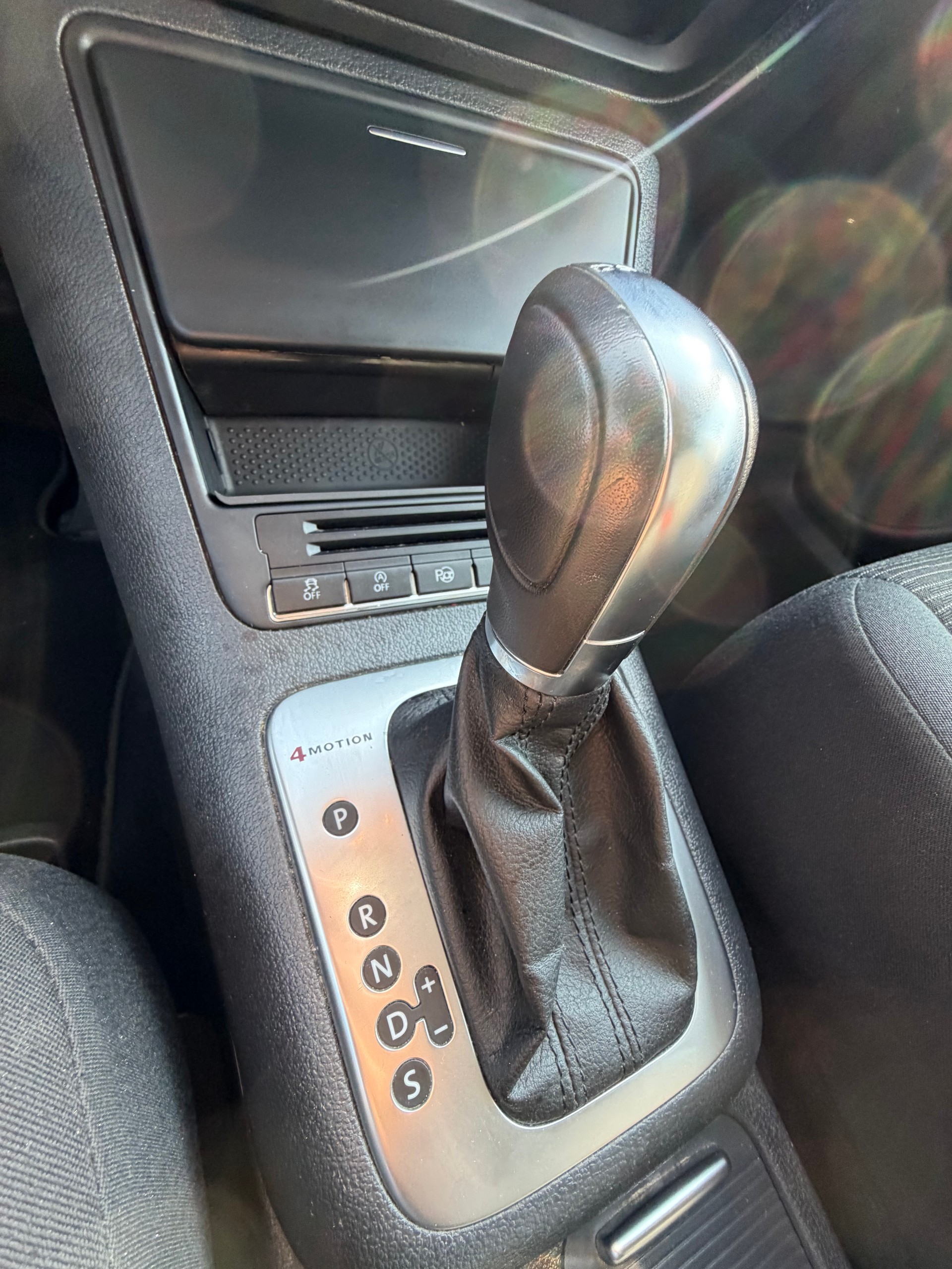 VW Tiguan 2.0 TDI BlueMotion Trend&Fun 4Motion DSG-image-11