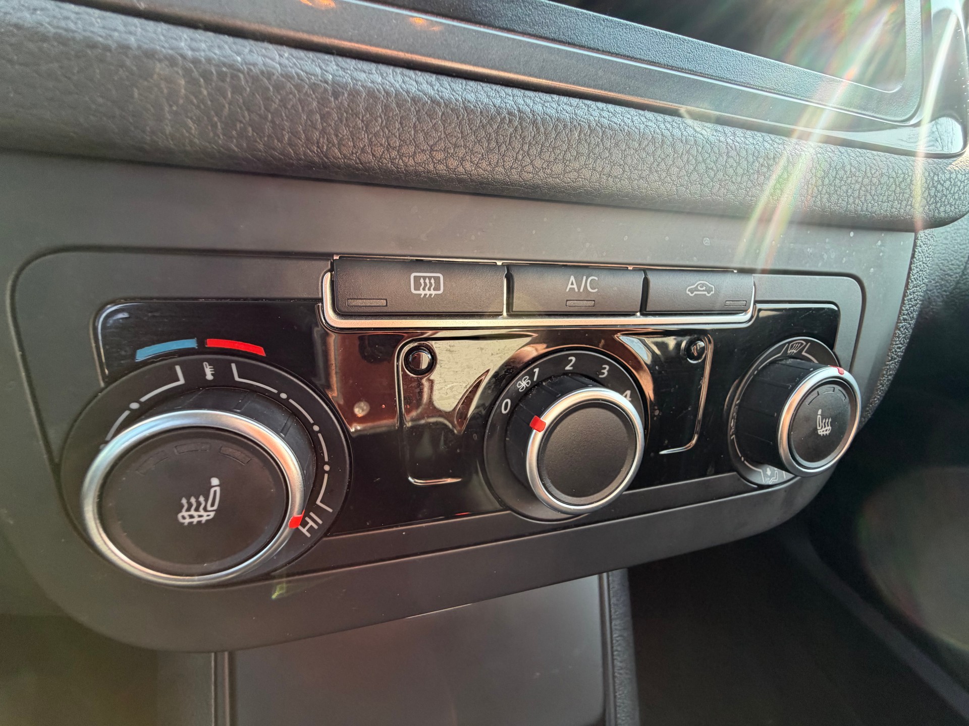 VW Tiguan 2.0 TDI BlueMotion Trend&Fun 4Motion DSG-image-12