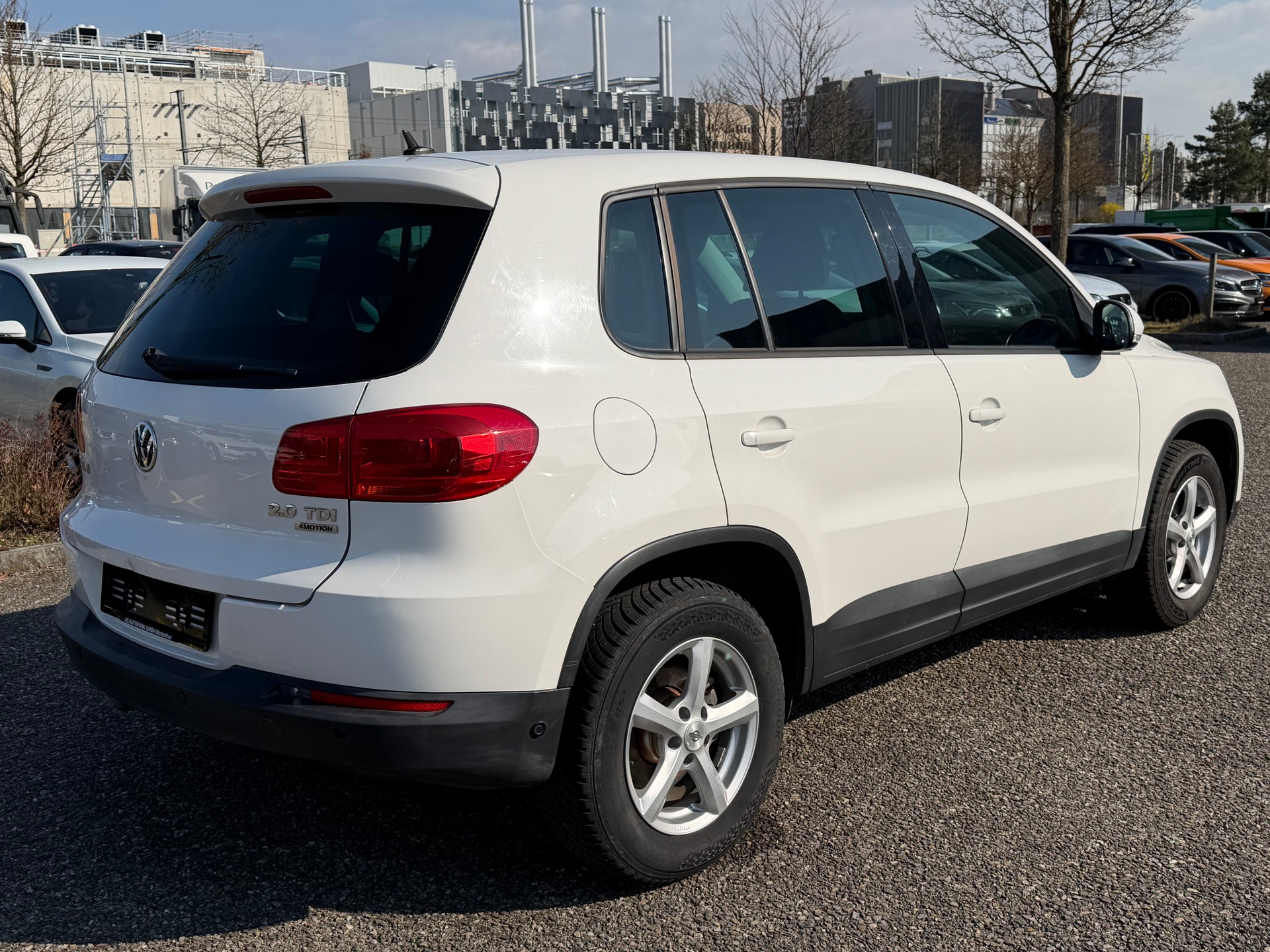 VW Tiguan 2.0 TDI BlueMotion Trend&Fun 4Motion DSG-image-4