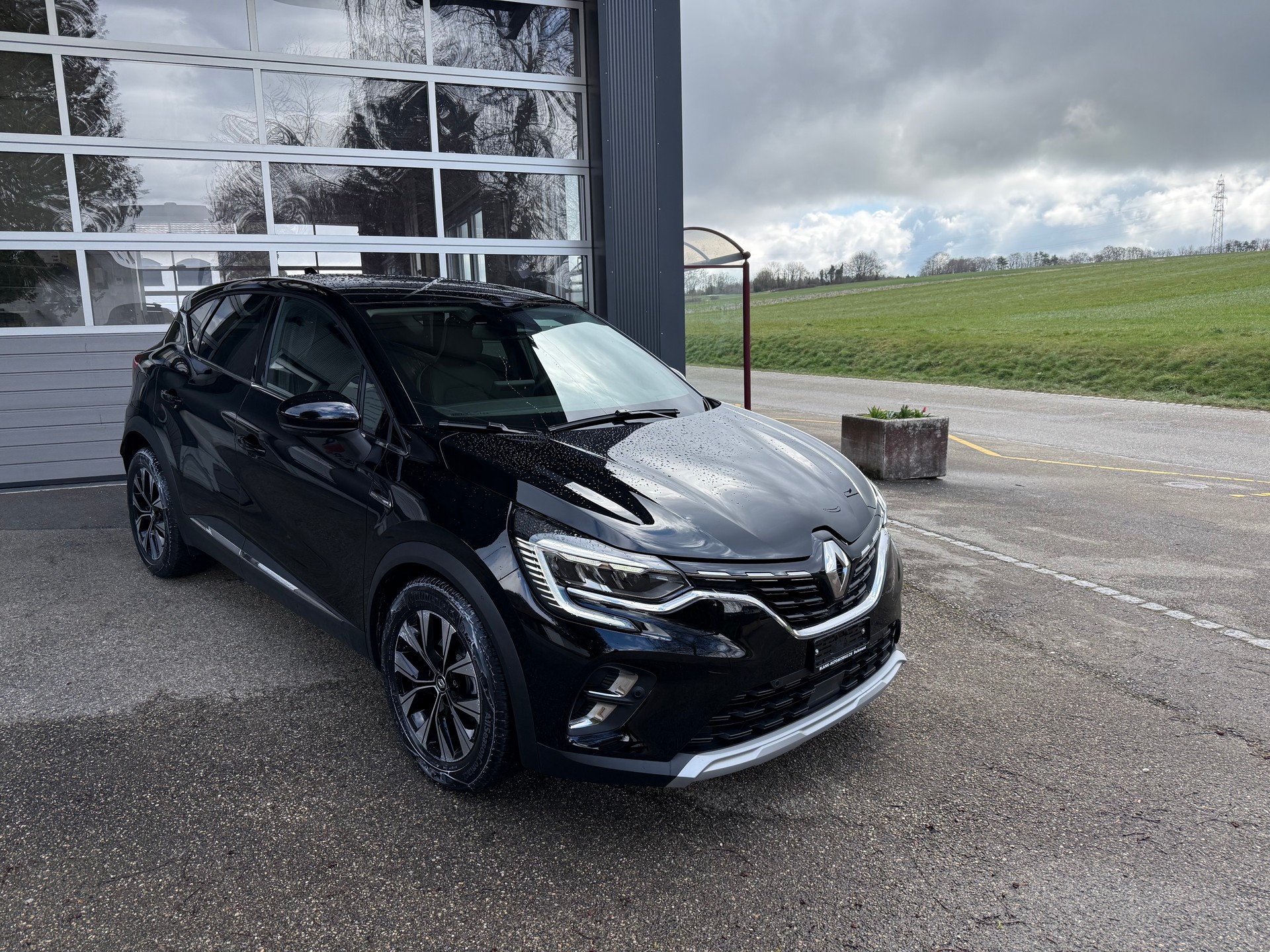 RENAULT Captur 1.3 TCe Techno EDC /VENDUE VERKAUFT-image-1