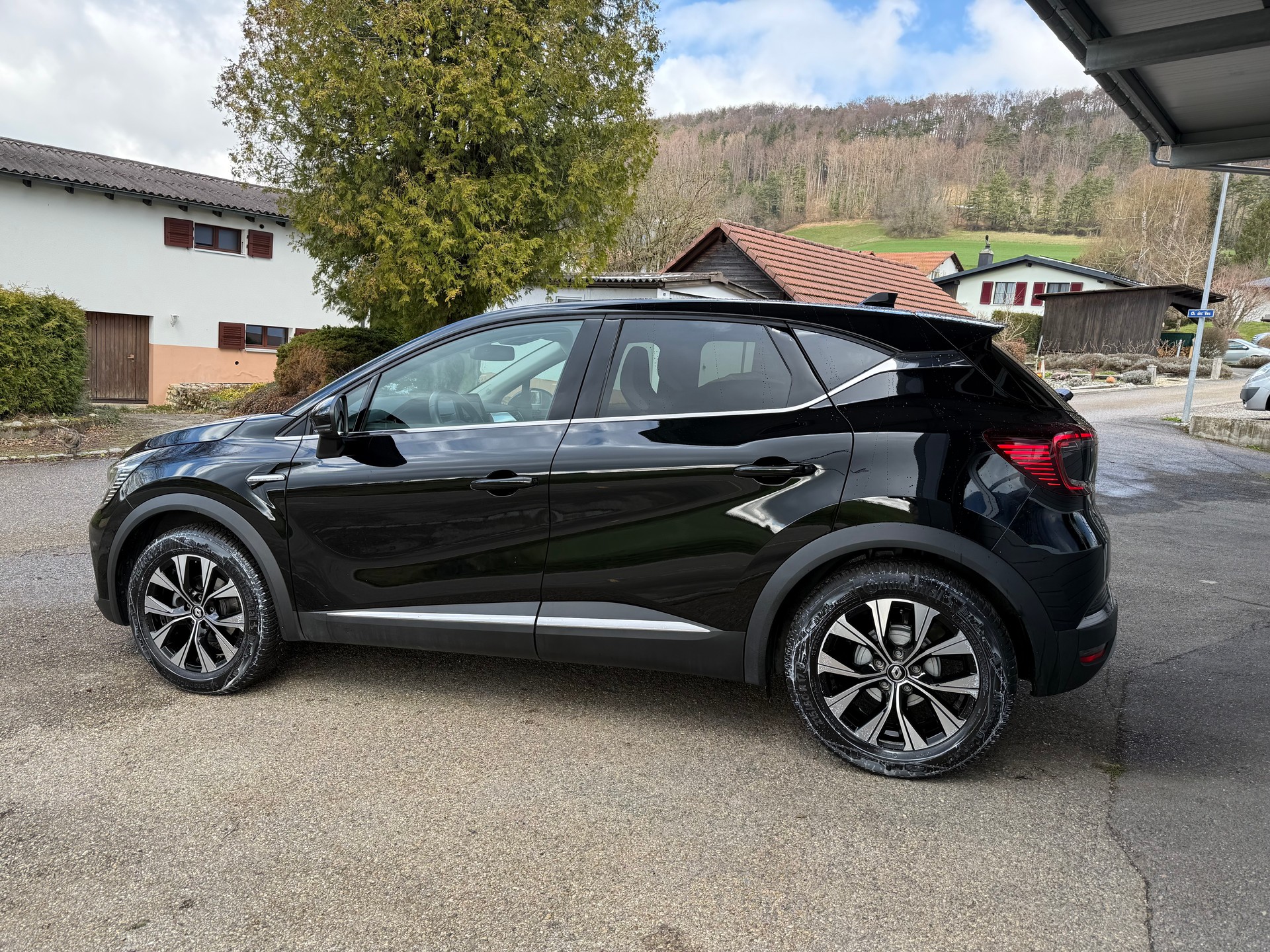 RENAULT Captur 1.3 TCe Techno EDC /VENDUE VERKAUFT-image-4