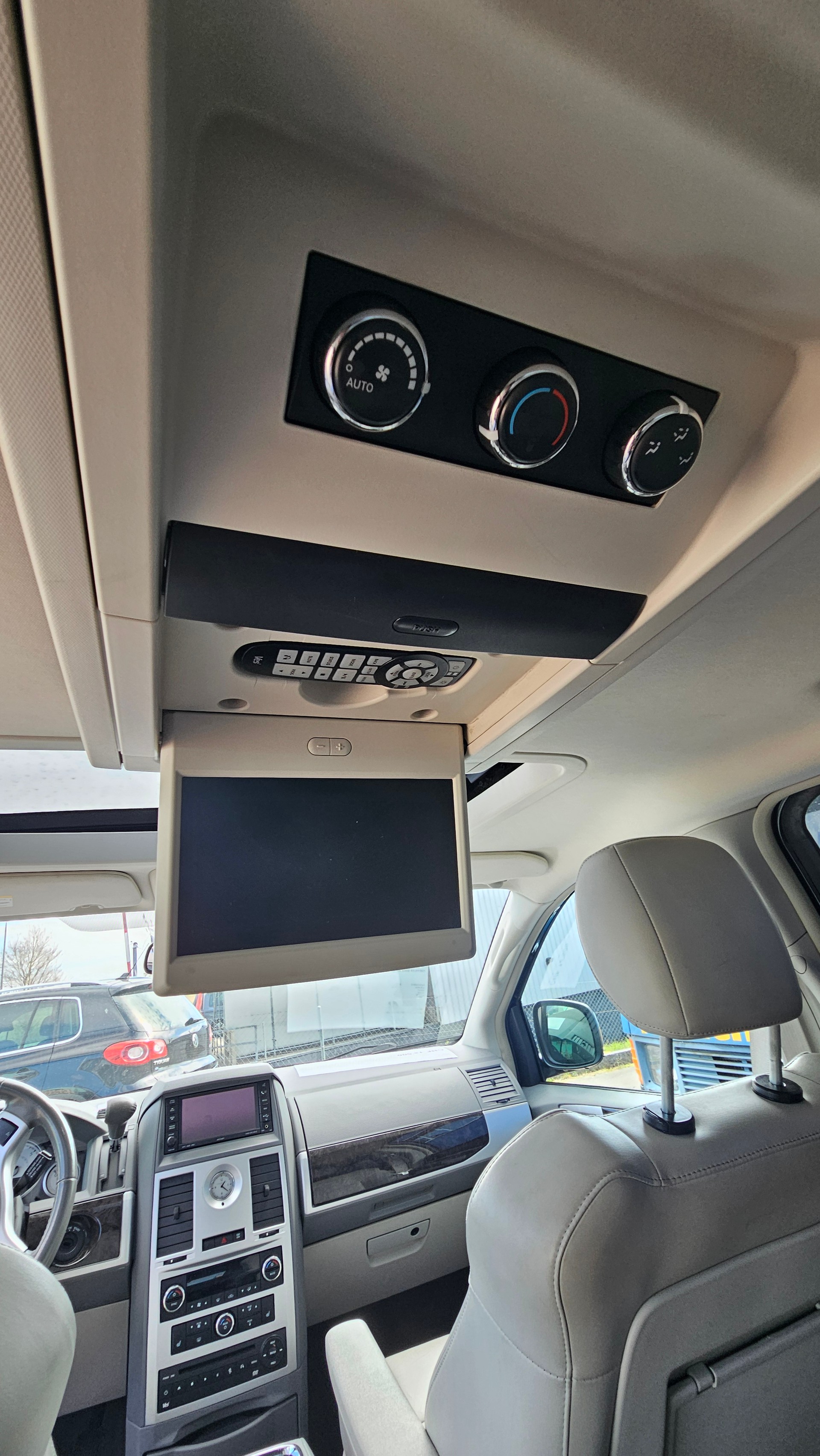 CHRYSLER Grand Voyager 3.8 Limited Automatic-image-10