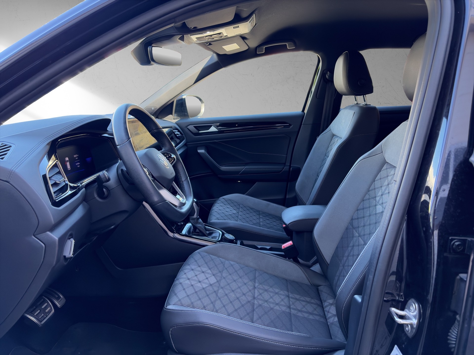 VW T-Roc 2.0 TSI R-Line DSG 4Motion-image-10