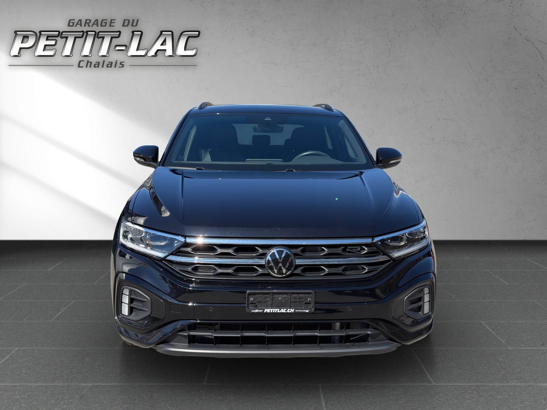 VW T-Roc 2.0 TSI R-Line DSG 4Motion-image-1