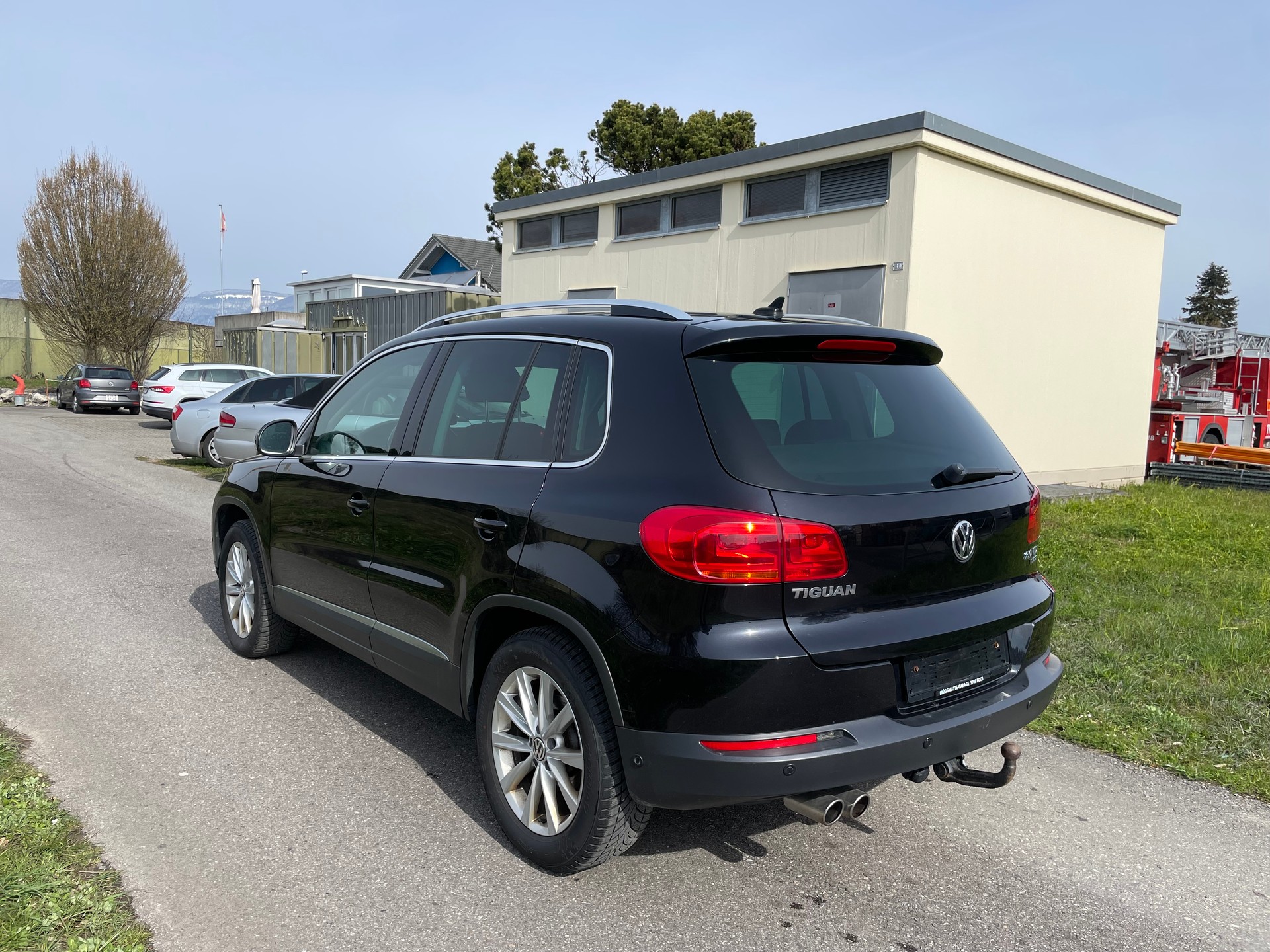 VW Tiguan 2.0 TDI BlueMotion 65th Edition 4Motion DSG-image-5