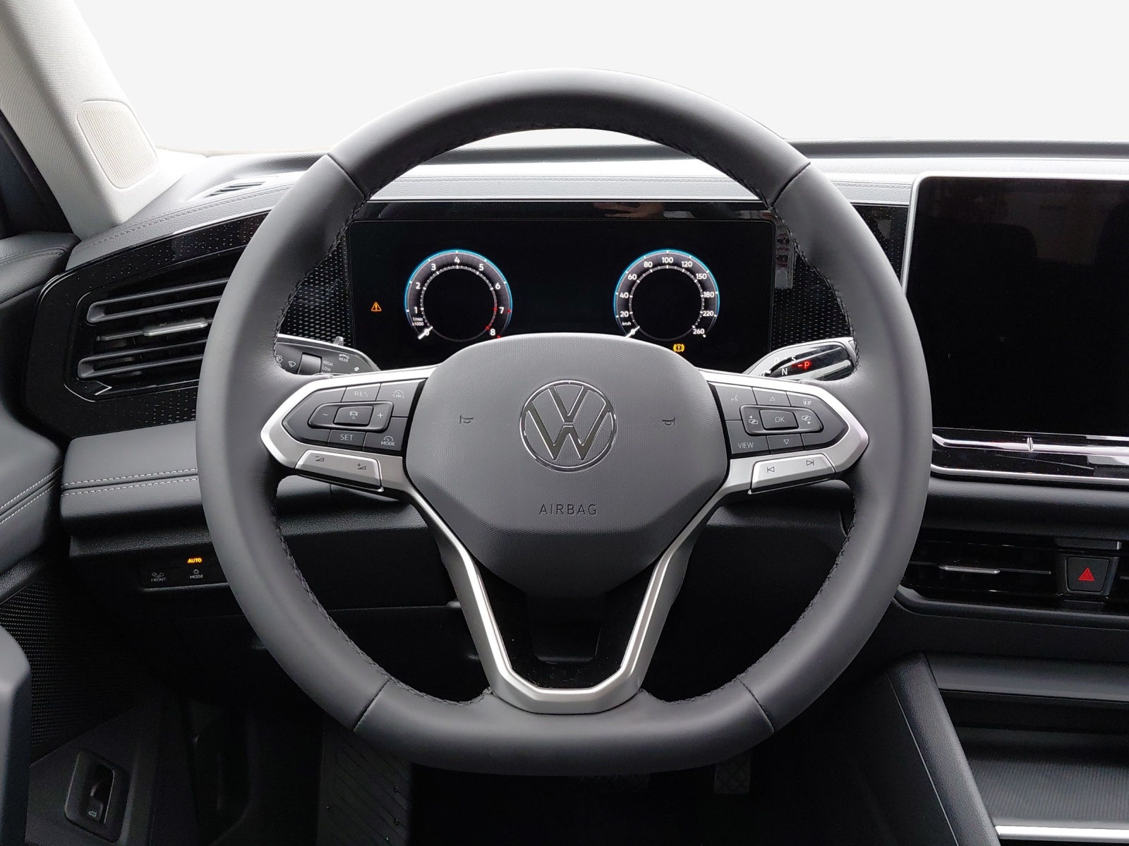 VW Tiguan 2.0 TSI DSG Life 4Motion-image-9