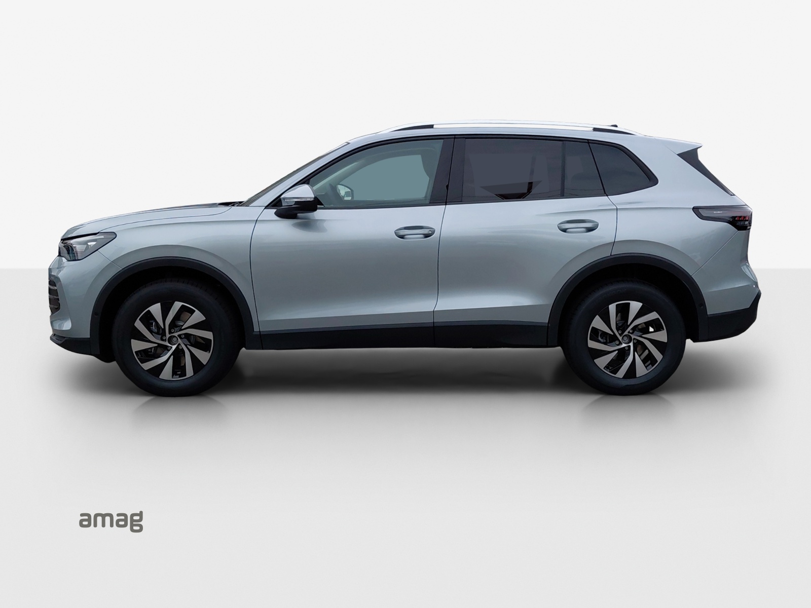 VW Tiguan 2.0 TSI DSG Life 4Motion-image-1