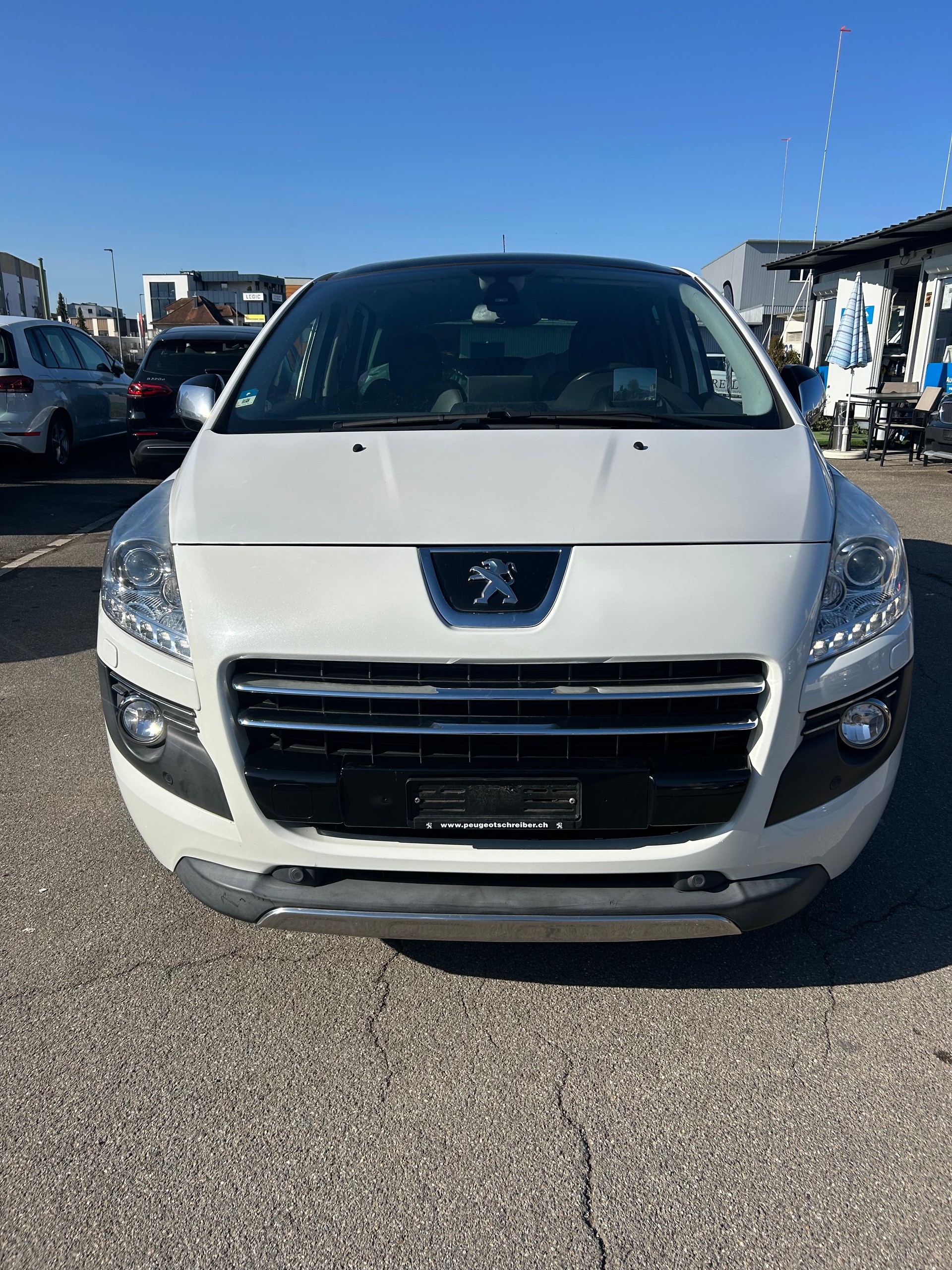 PEUGEOT 3008 HYbrid4 2.0 HDI EGS6-image-0