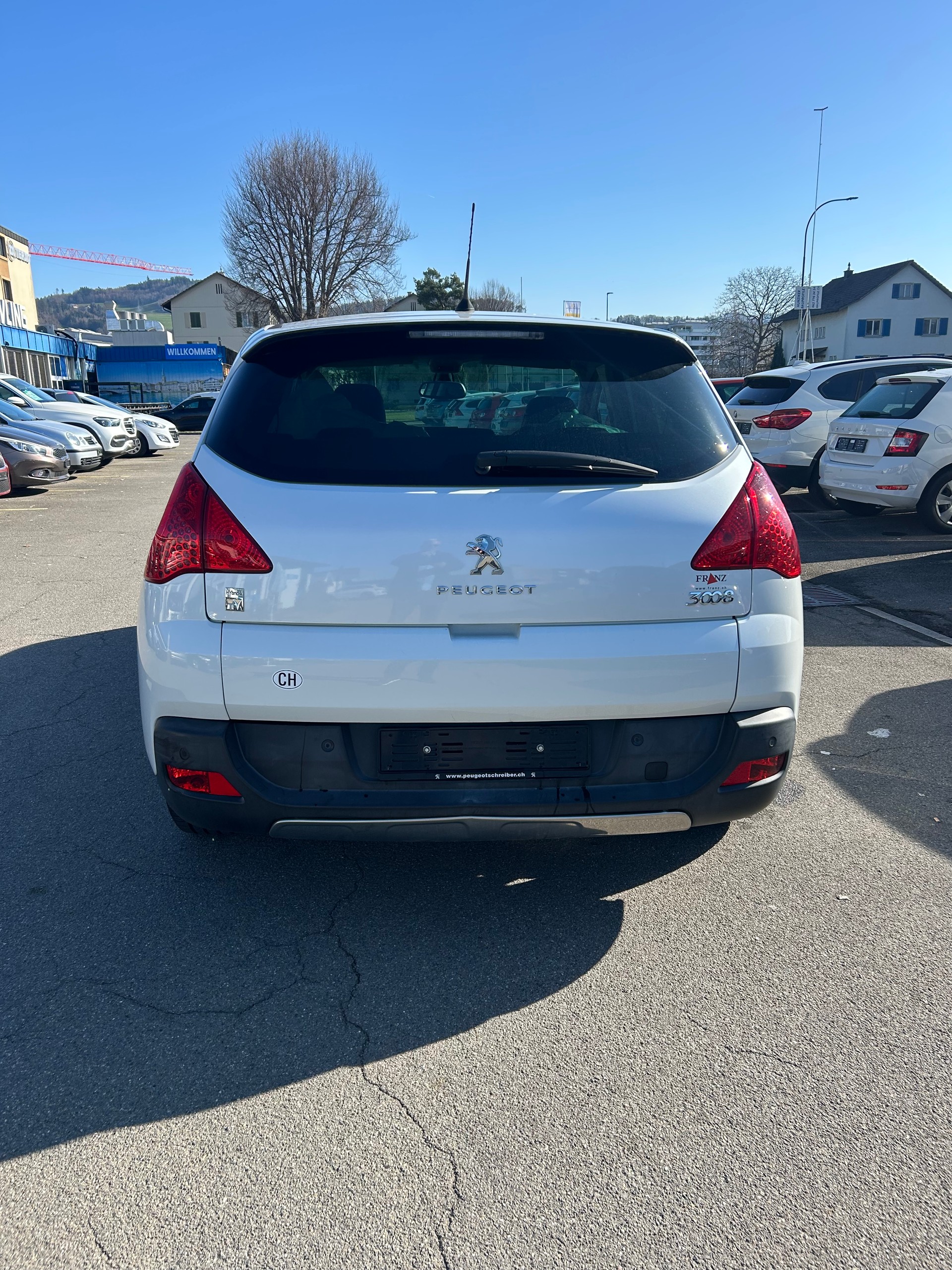 PEUGEOT 3008 HYbrid4 2.0 HDI EGS6-image-9