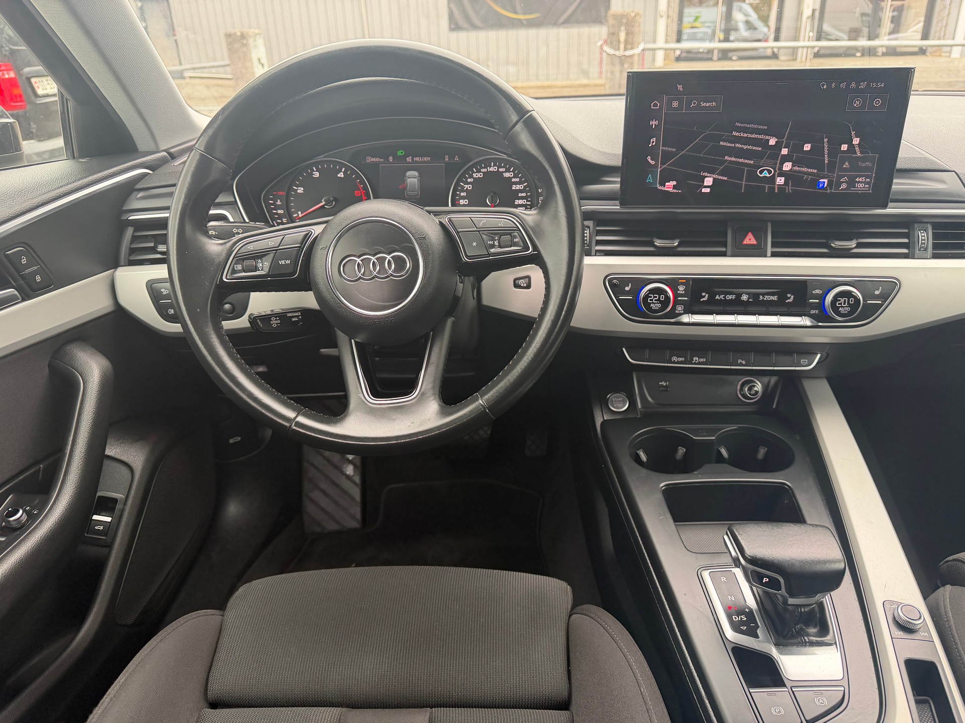 AUDI A4 Avant 35 TDI S-tronic ** Gr. Navi ** LED ** Klima-auto ** Tempomat ** PDC V&H ** Frisch Ab MFK-image-7