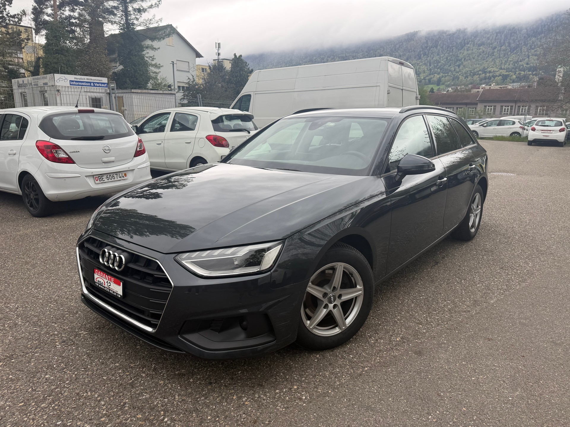 AUDI A4 Avant 35 TDI S-tronic ** Gr. Navi ** LED ** Klima-auto ** Tempomat ** PDC V&H ** Frisch Ab MFK