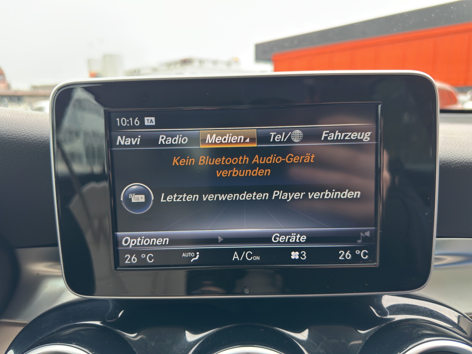 MERCEDES-BENZ GLC 250 d AMG Line 4Matic 9G-Tronic-image-22