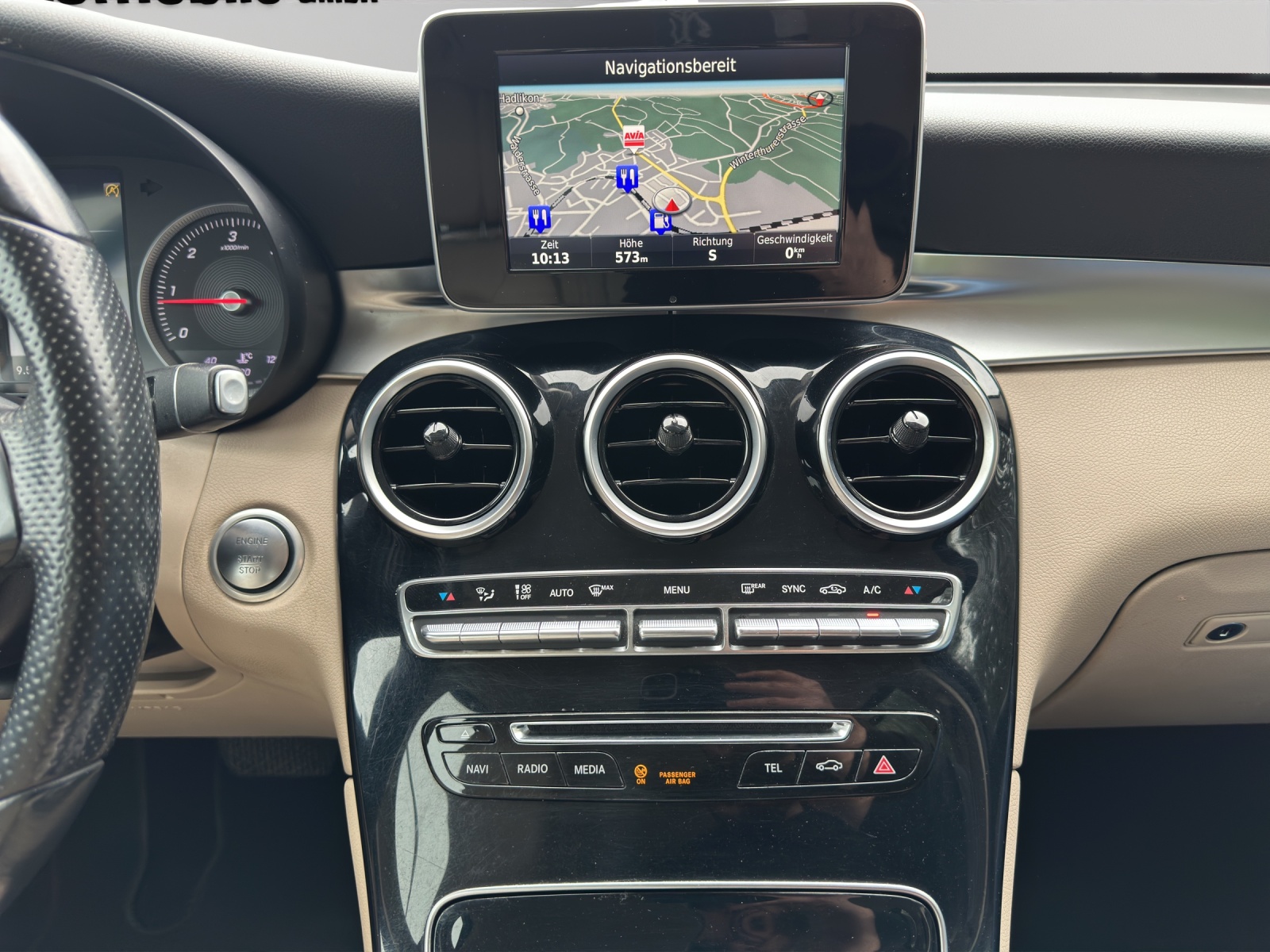 MERCEDES-BENZ GLC 250 d AMG Line 4Matic 9G-Tronic-image-14