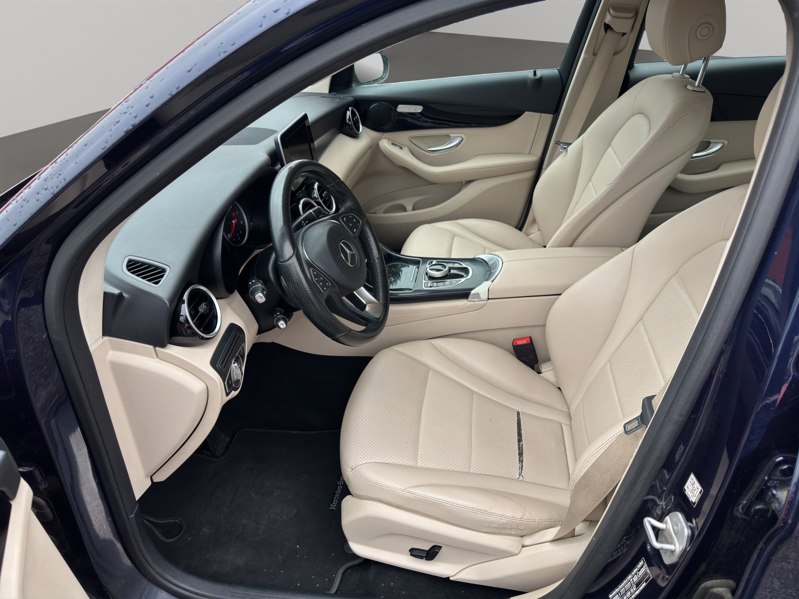 MERCEDES-BENZ GLC 250 d AMG Line 4Matic 9G-Tronic-image-9