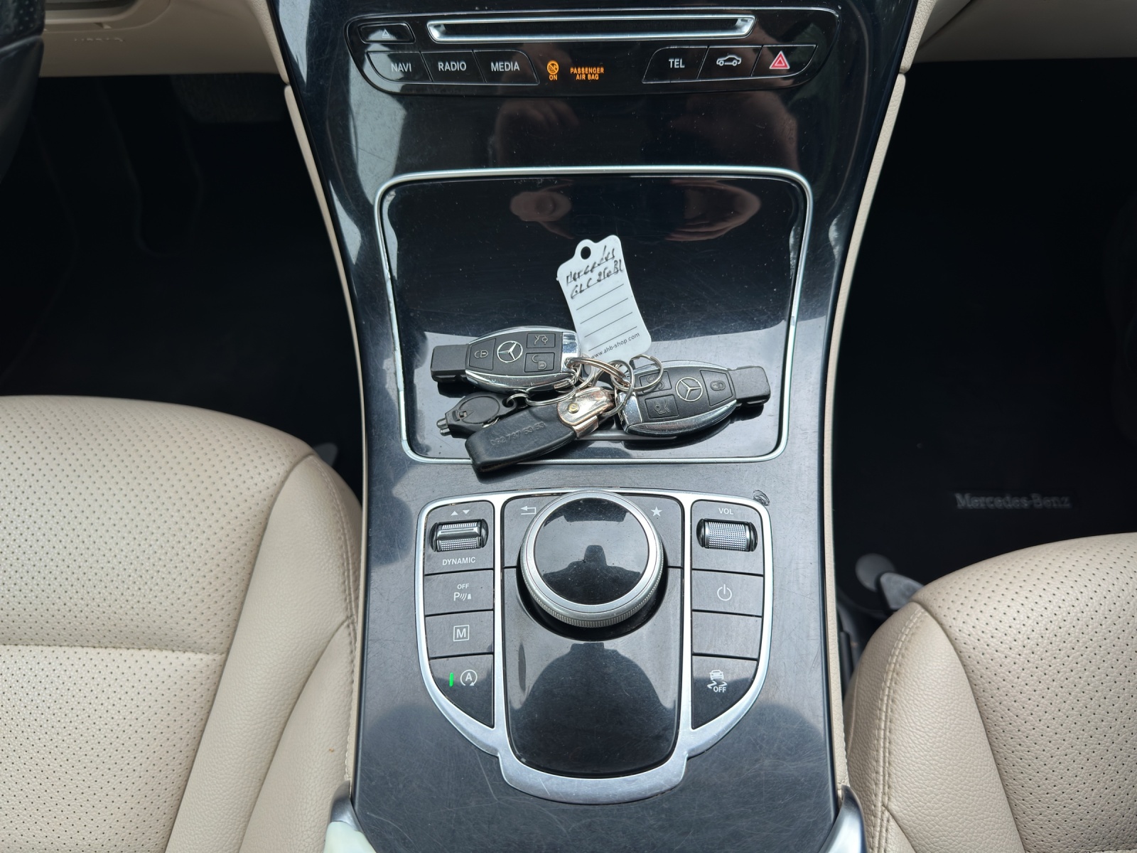 MERCEDES-BENZ GLC 250 d AMG Line 4Matic 9G-Tronic-image-11