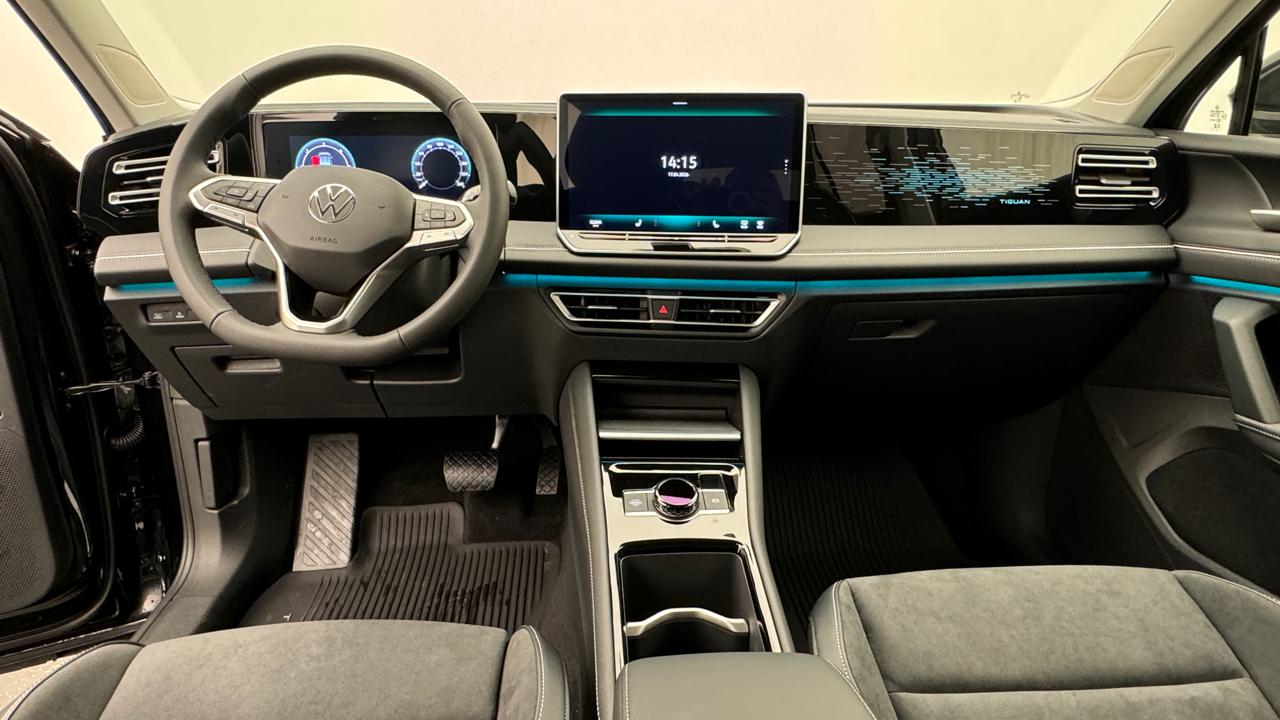 VW Tiguan 2.0 TDI SCR Elegance 4Motion DSG-image-5