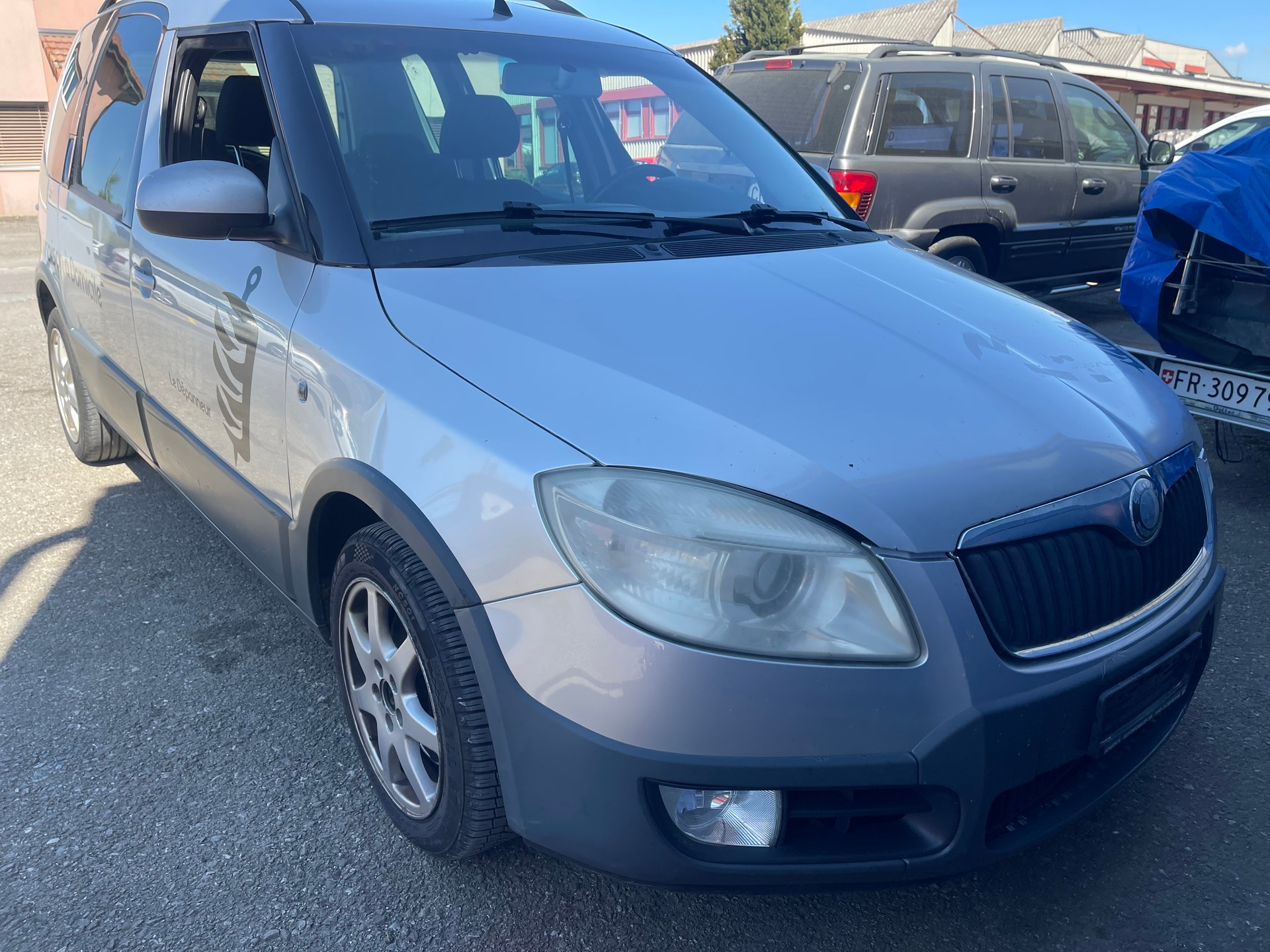 SKODA Roomster 1.6 Scout-image-2