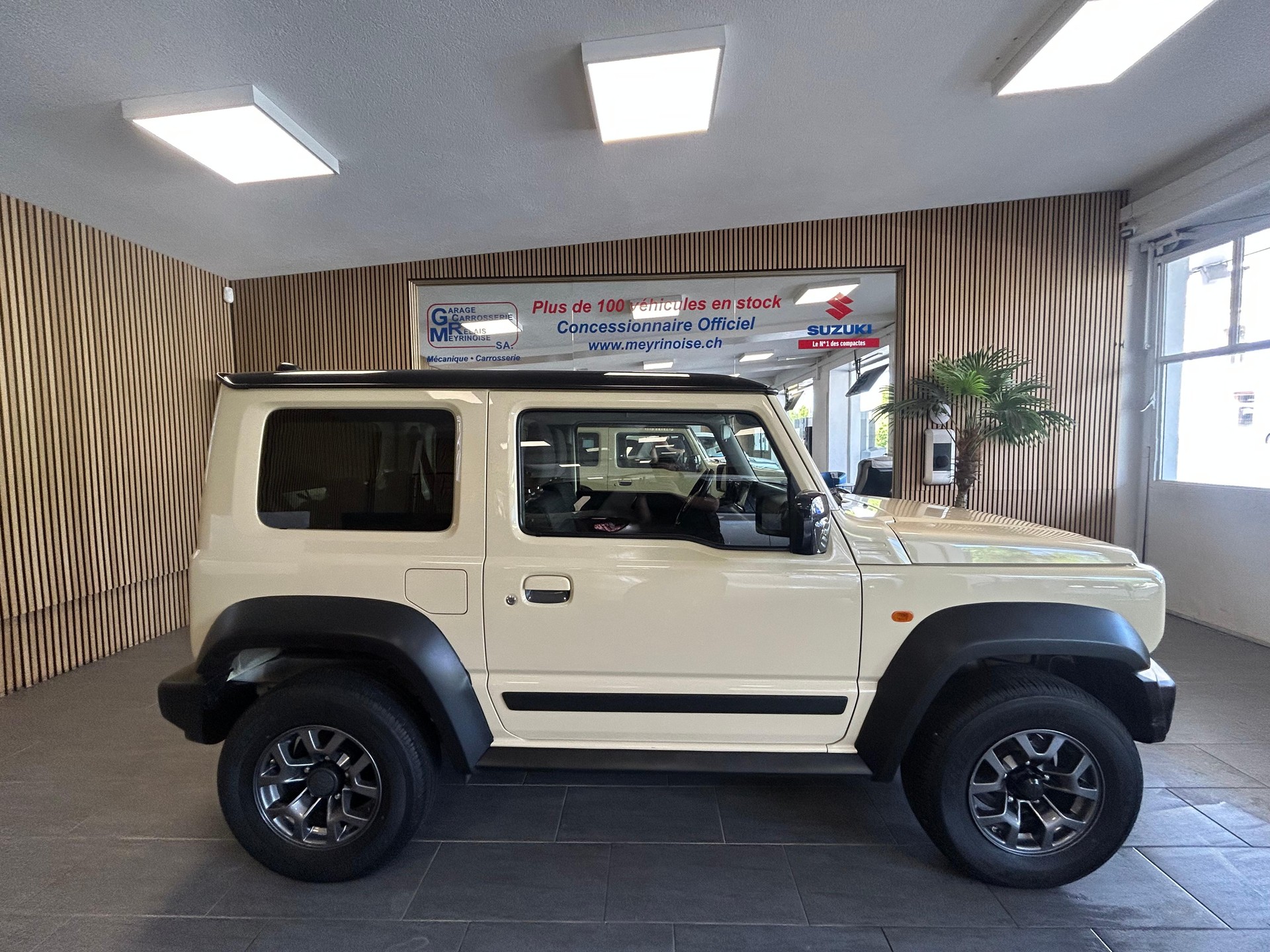 SUZUKI Jimny 1.5 Compact Top Automatique 4 Place/4Platz