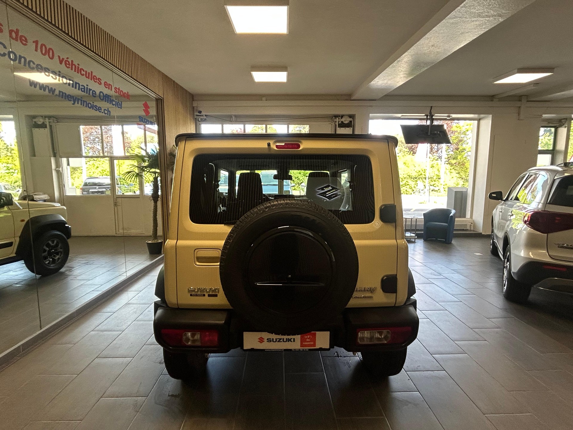 SUZUKI Jimny 1.5 Compact Top Automatique 4 Place/4Platz-image-5