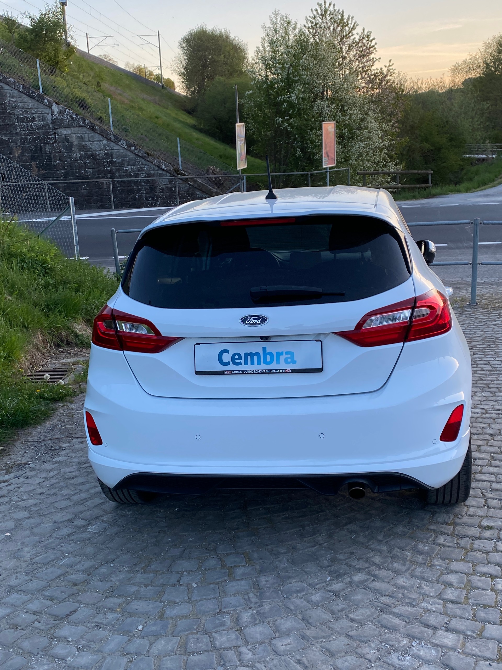 FORD Fiesta 1.0 SCTi ST Line-image-2