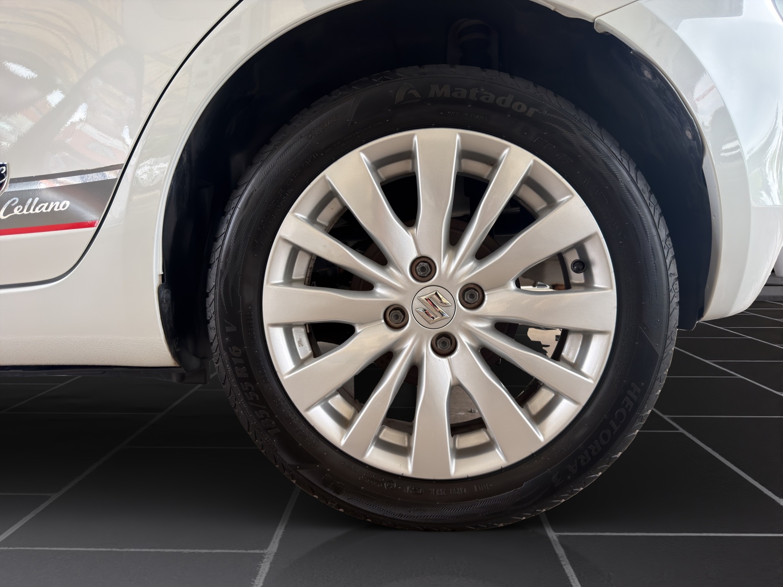 SUZUKI Swift 1.2i GL-image-9