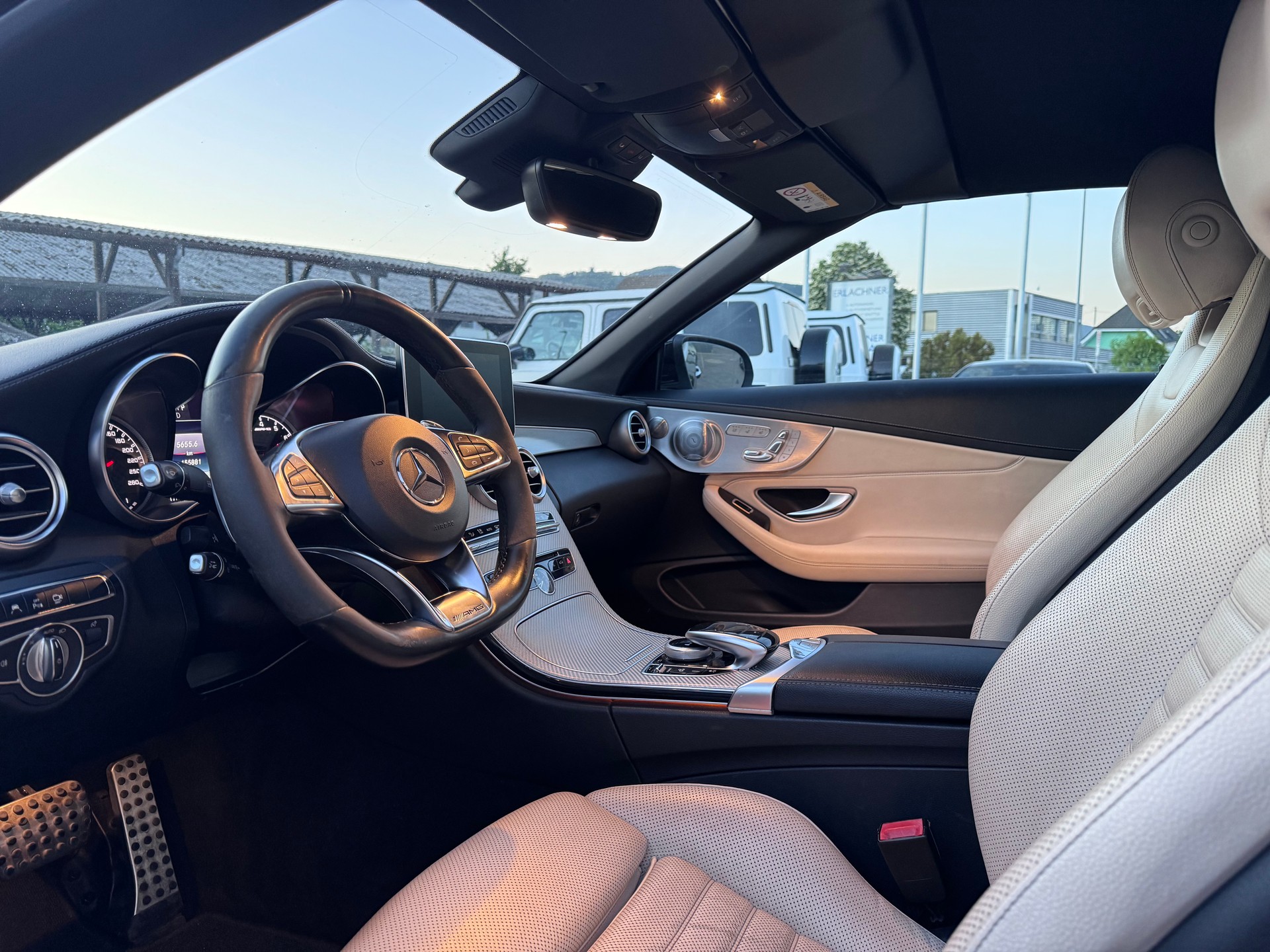 MERCEDES-BENZ C 43 Cabriolet AMG 4Matic 9G-Tronic-image-11